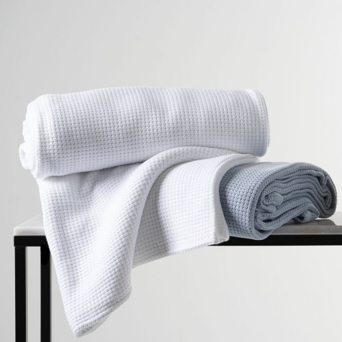 Onkaparinga Heirloom Bamboo Cotton Blanket Light Blue or White Big