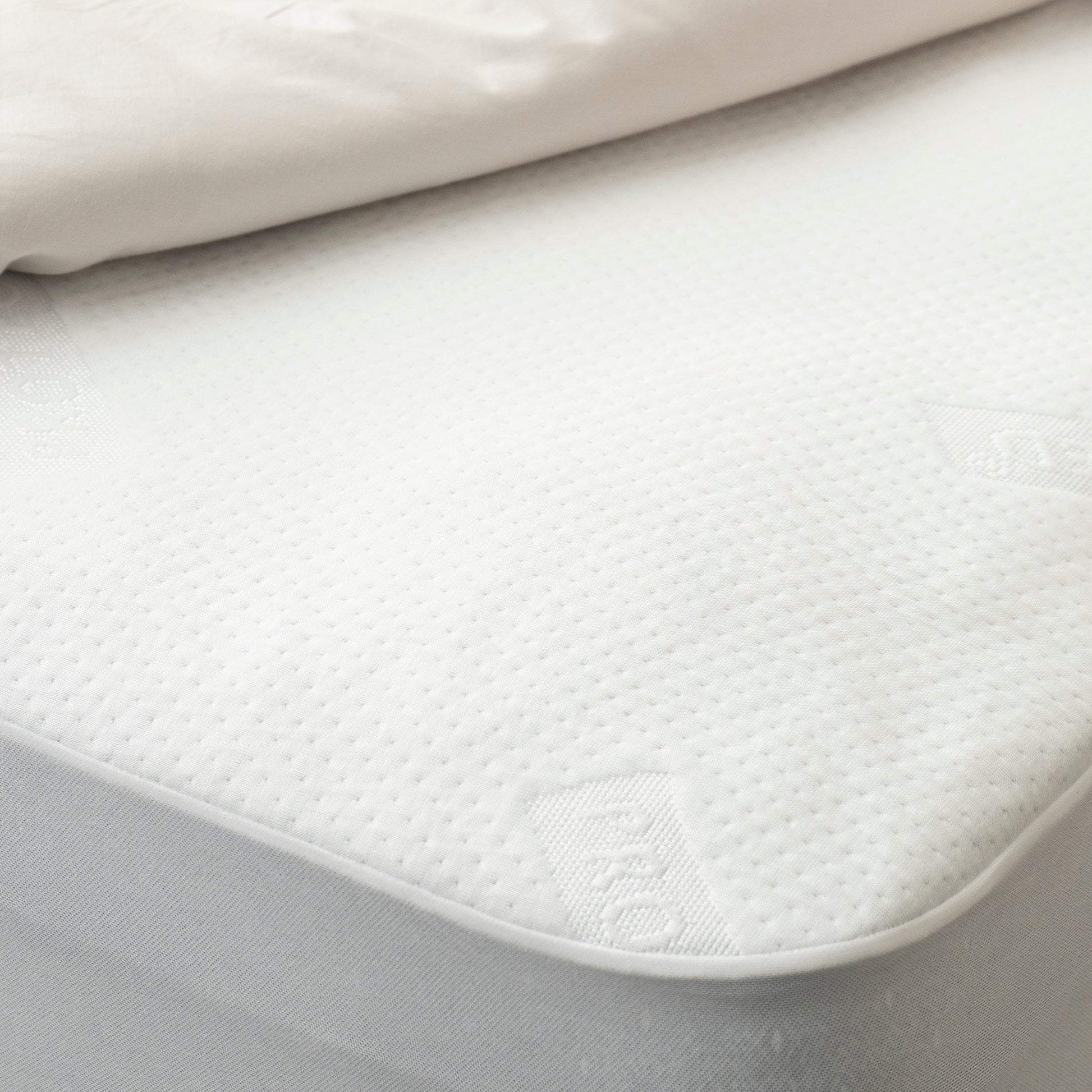Protect A Bed Signature Tencel Jacquard Fitted Waterproof Mattress Protector