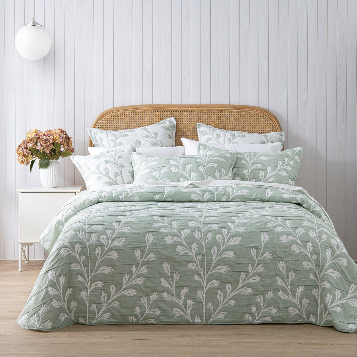 Bianca Bedding Vionelle Reversible Bedspread Set