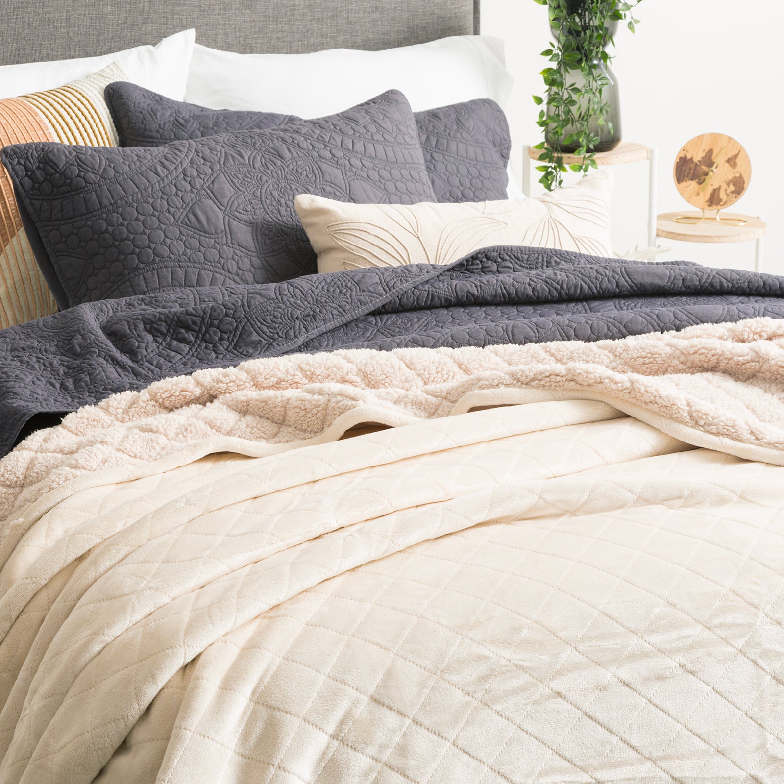 Renee Taylor Heston 480 GSM Ultra Soft Velvet Sherpa Blanket - STONE Renee Taylor