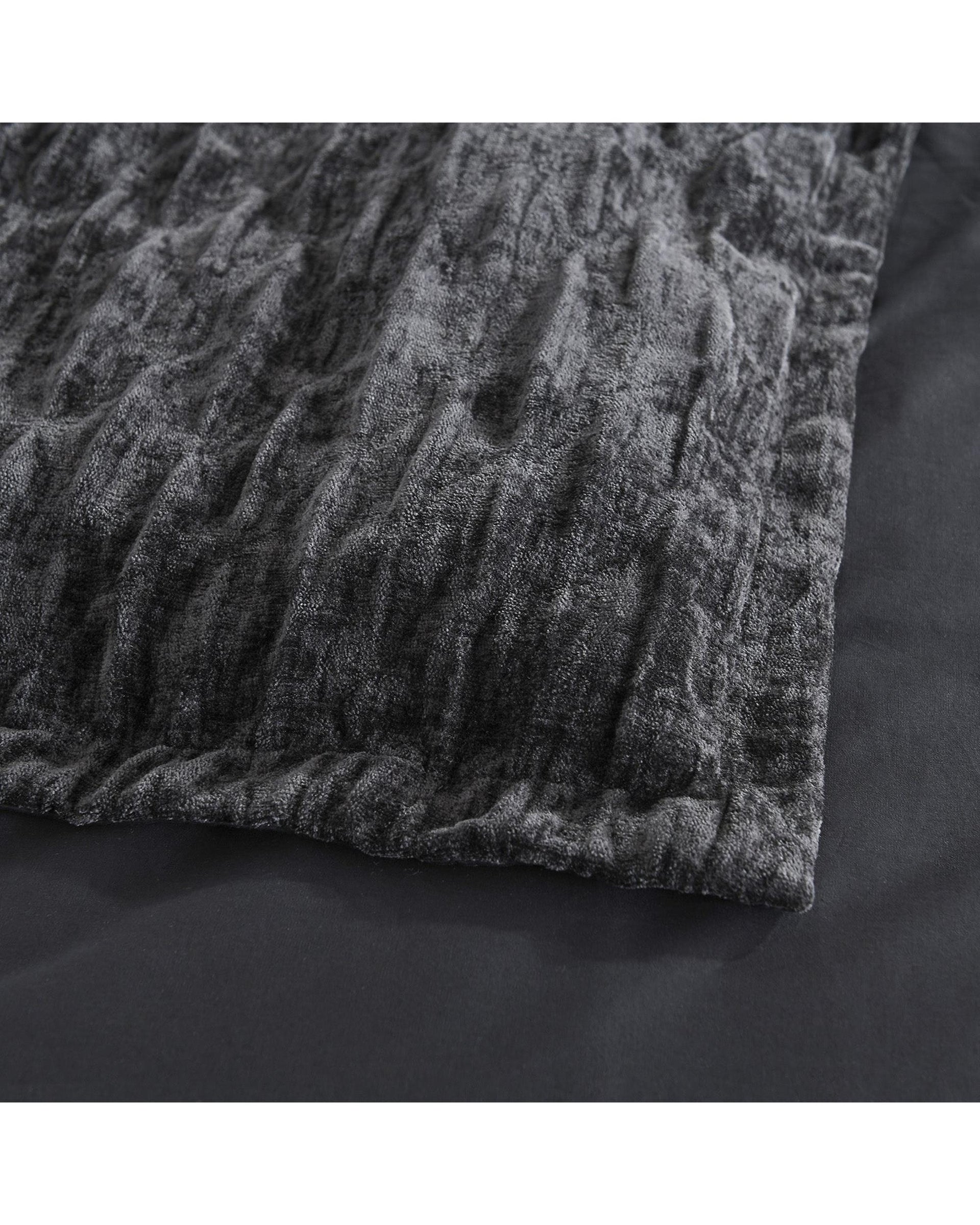 Renee Taylor Atlantis Jacquard Quilt Cover Set - Onyx Renee Taylor