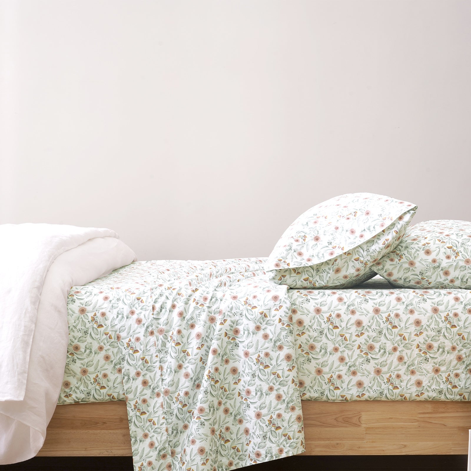 Renee Taylor Red Gum Patterned Cotton Sheet Set Double Renee Taylor