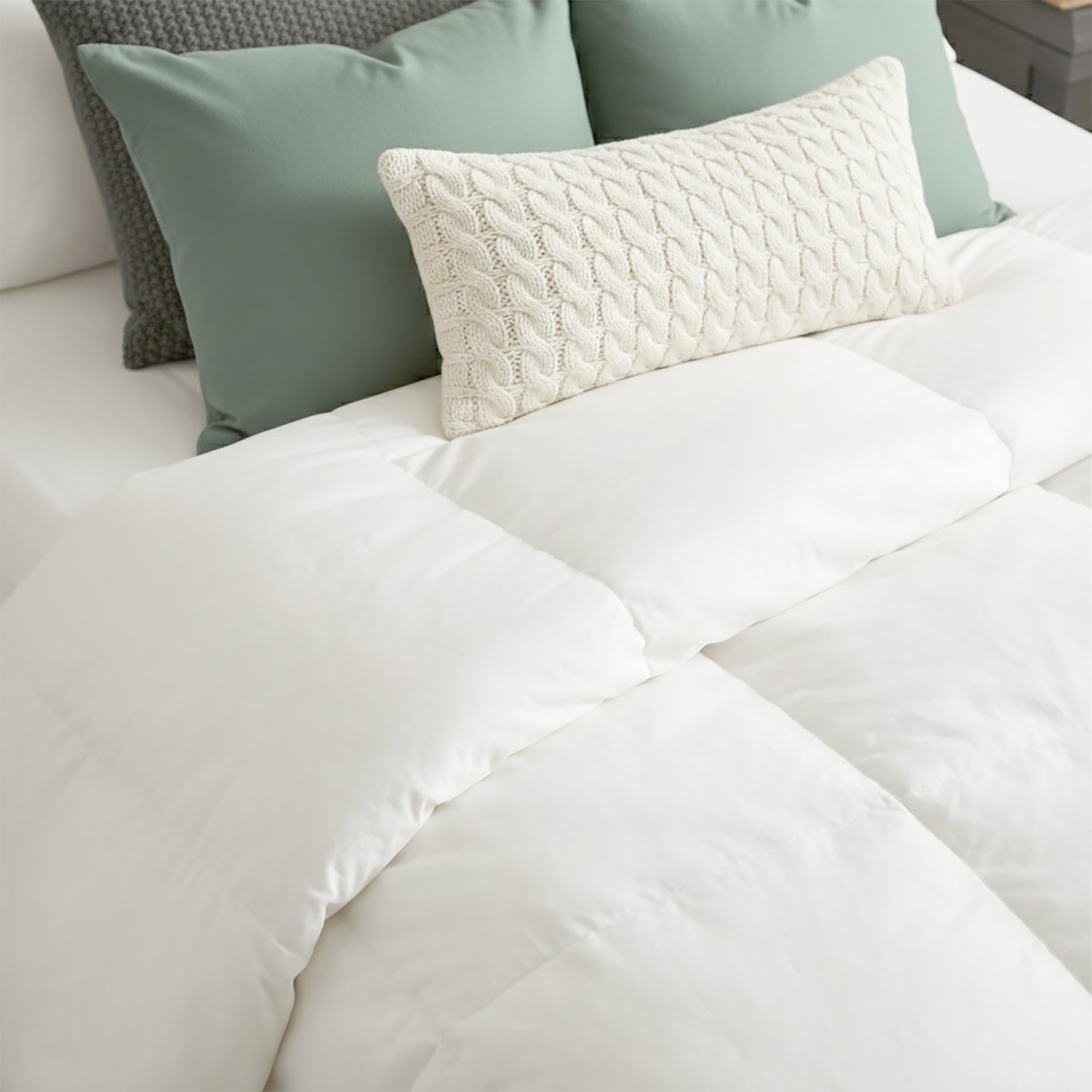 Renee Taylor Luxurious Australian Wool Quilt 350 GSM