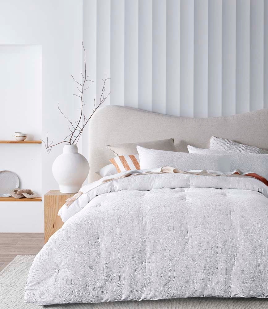 Accessorize Elma White Jacquard 3 Piece Comforter Set Accessorize