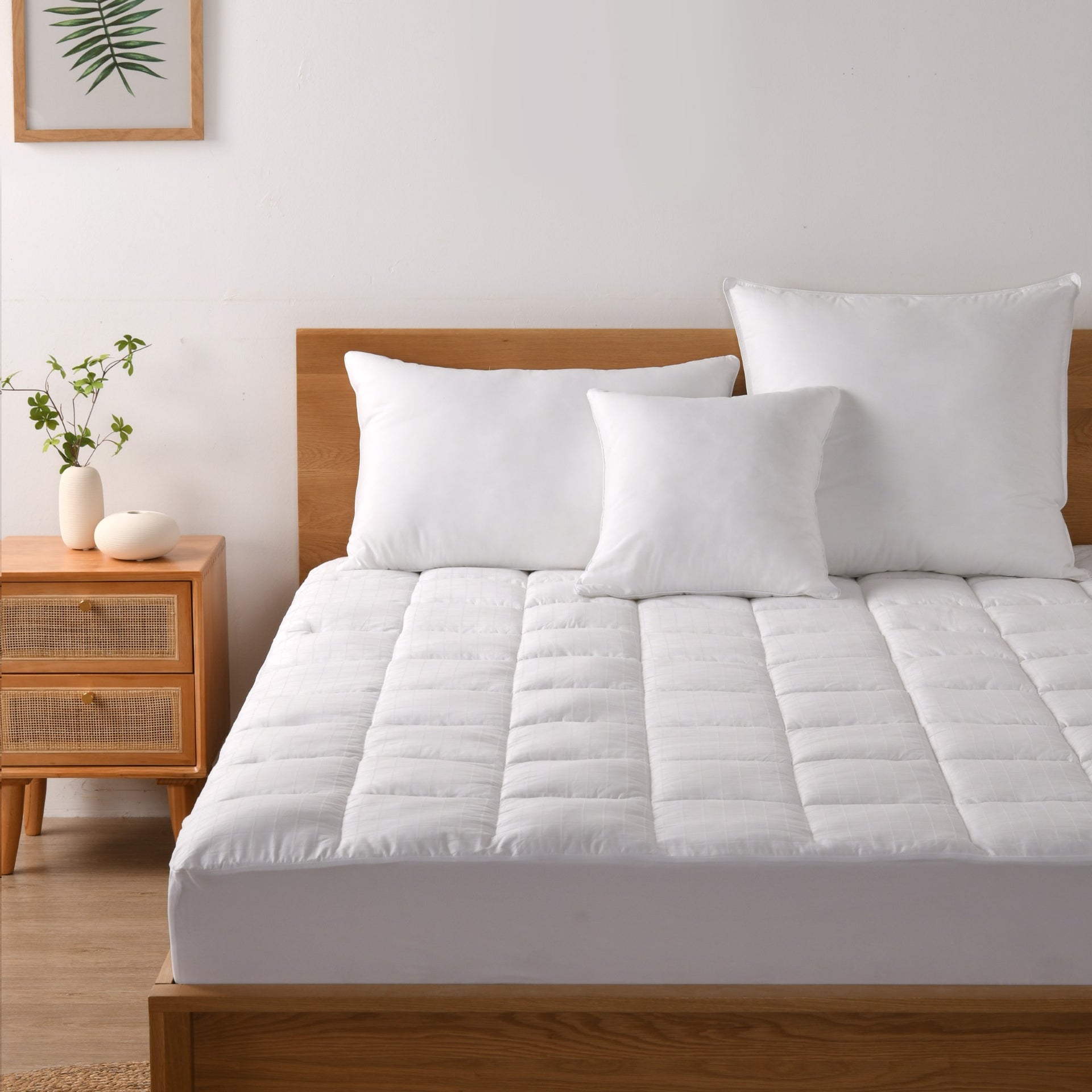 Dreamaker 700Gsm Ball Fibre Mattress Topper