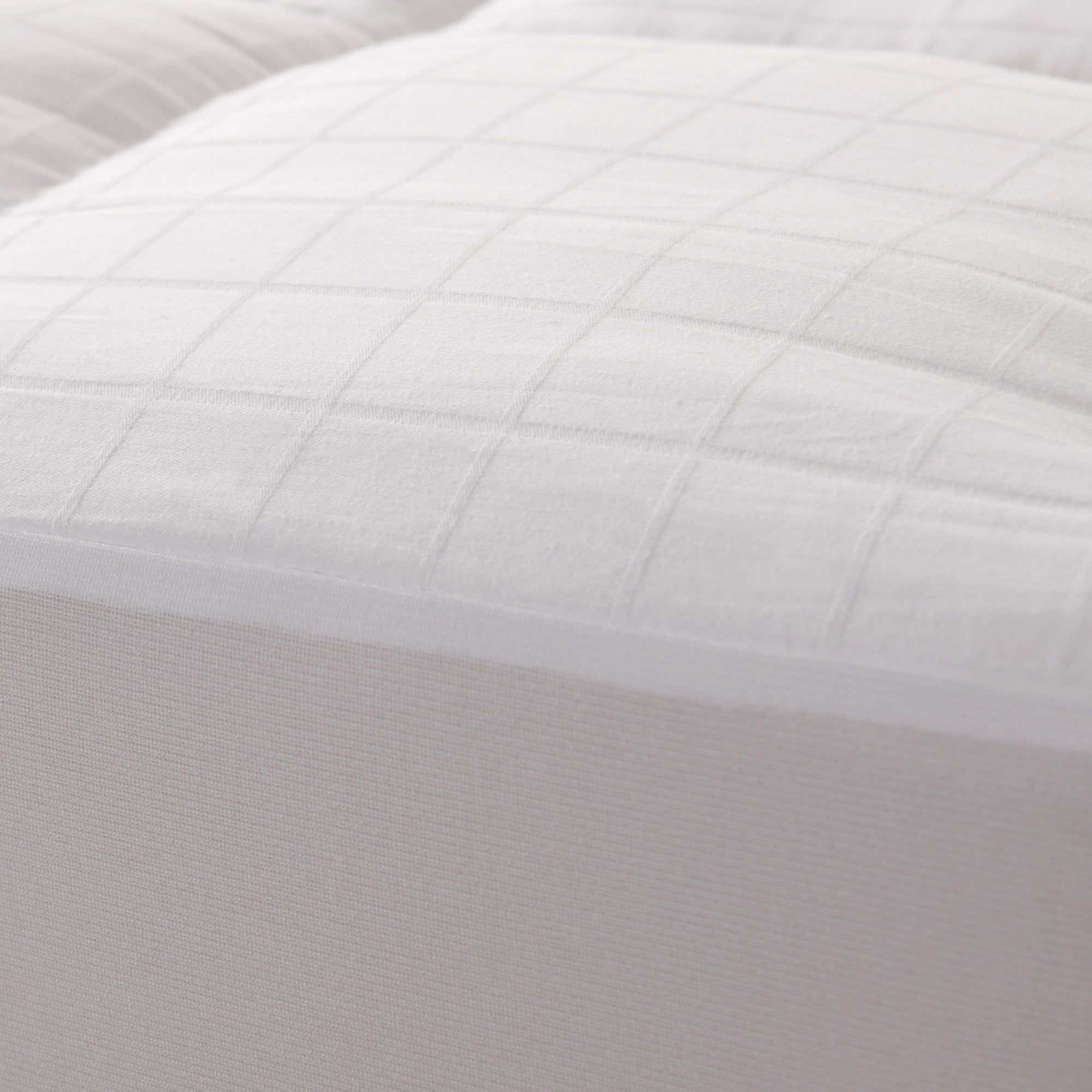 Dreamaker 700Gsm Ball Fibre Mattress Topper