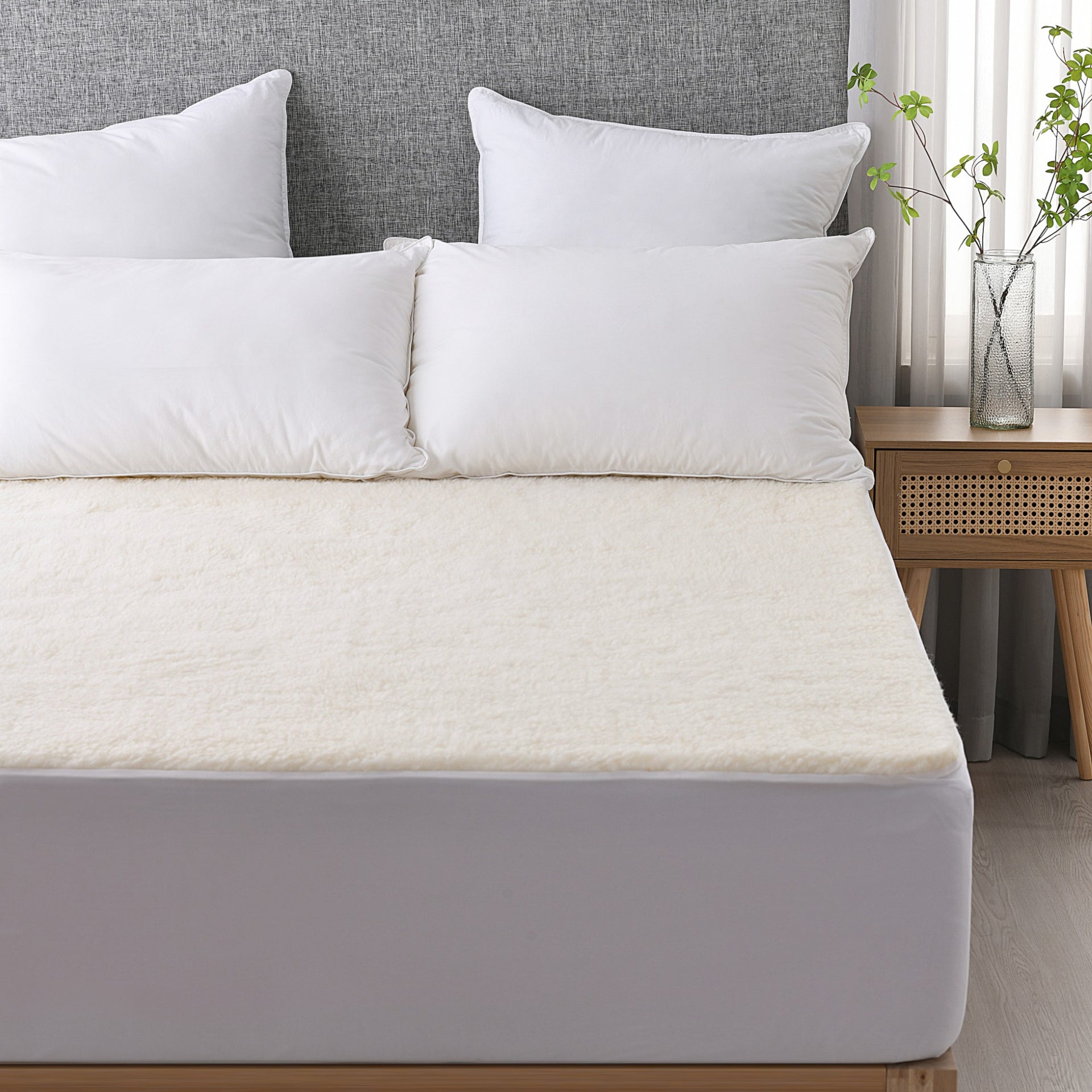 Dreamaker 300Gsm Wool Fleece Mattress Underlay