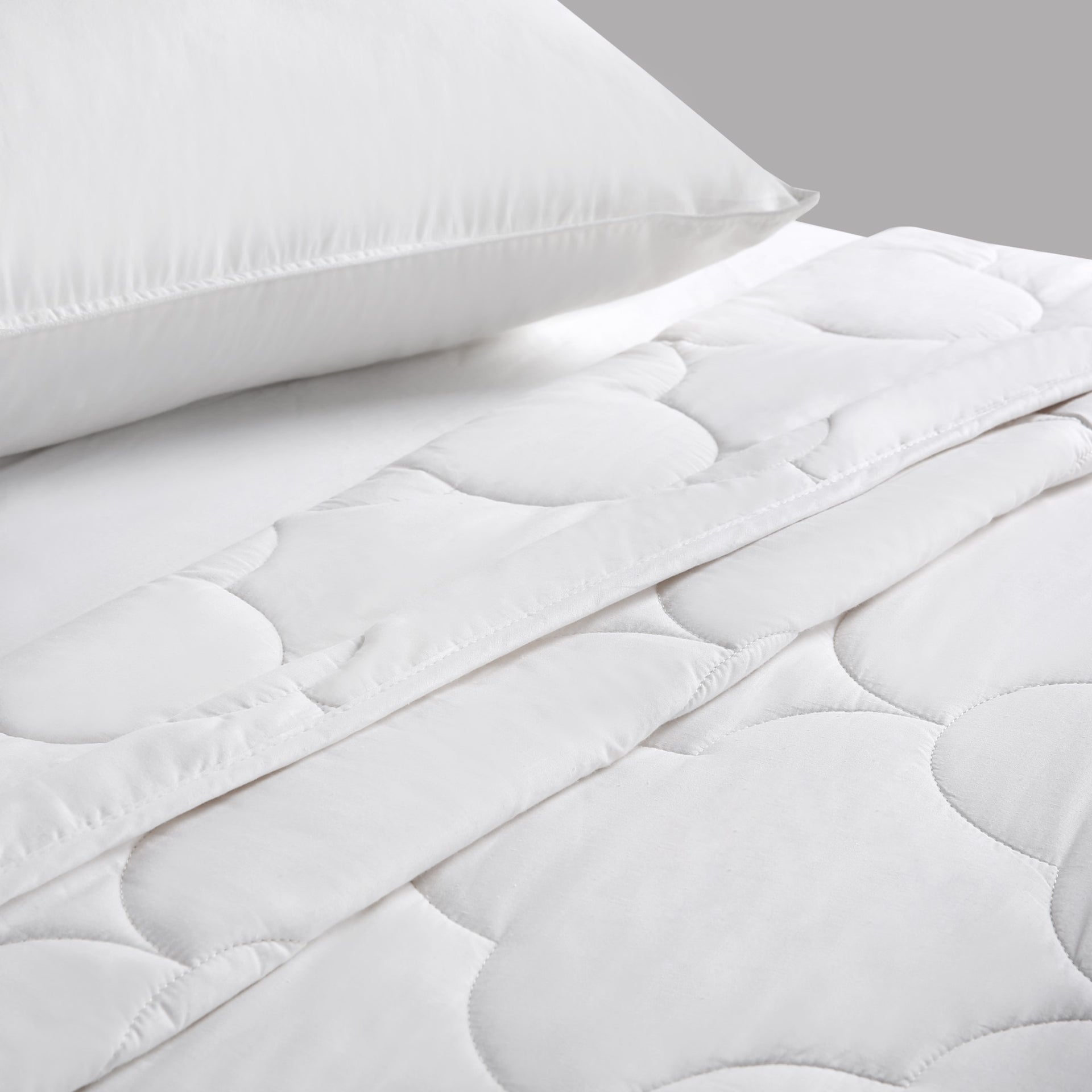 Dreamaker All Season 100% Cotton Quilt