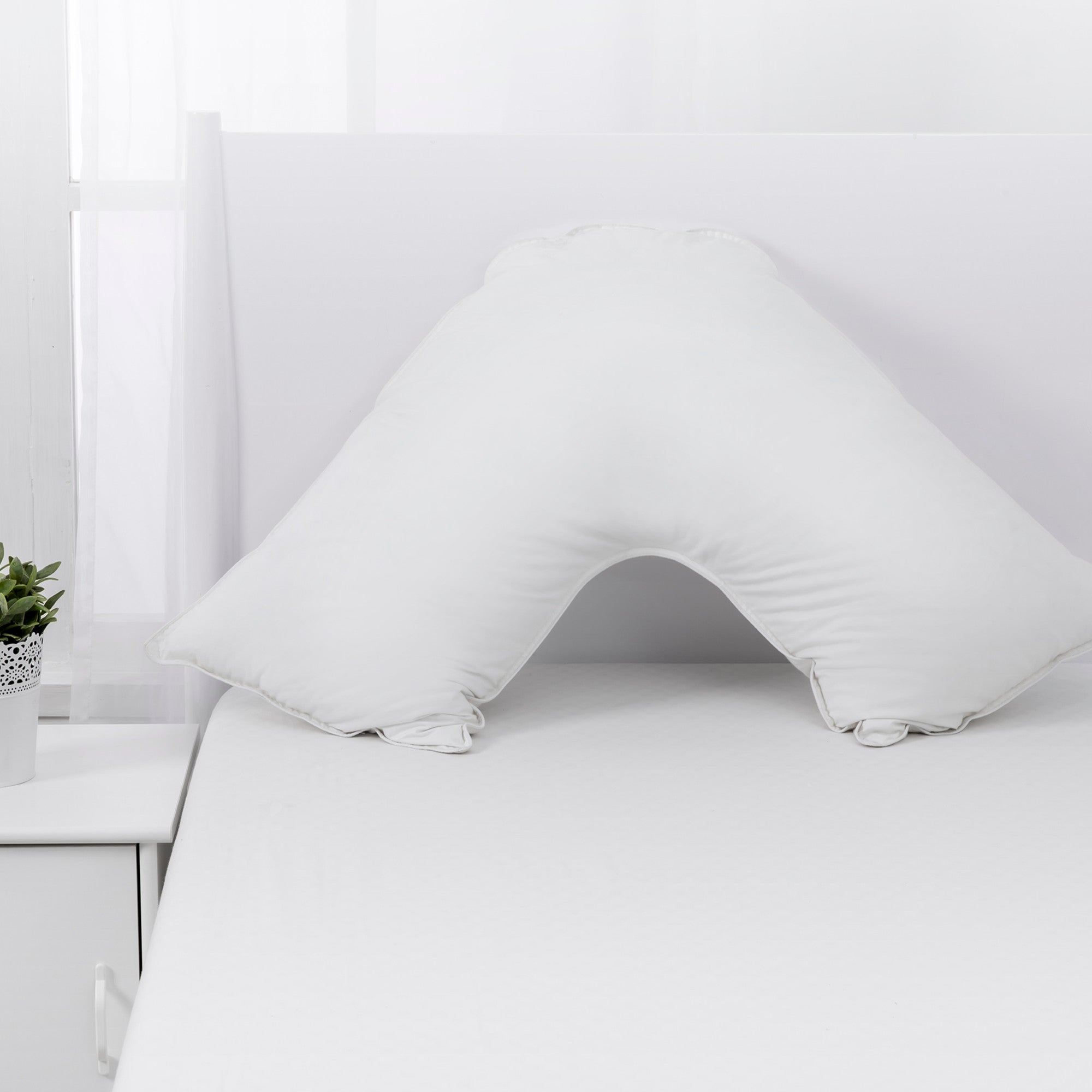 Dreamaker Down Alternative Microfibre V Shape Pillow  78 X 78 Cm