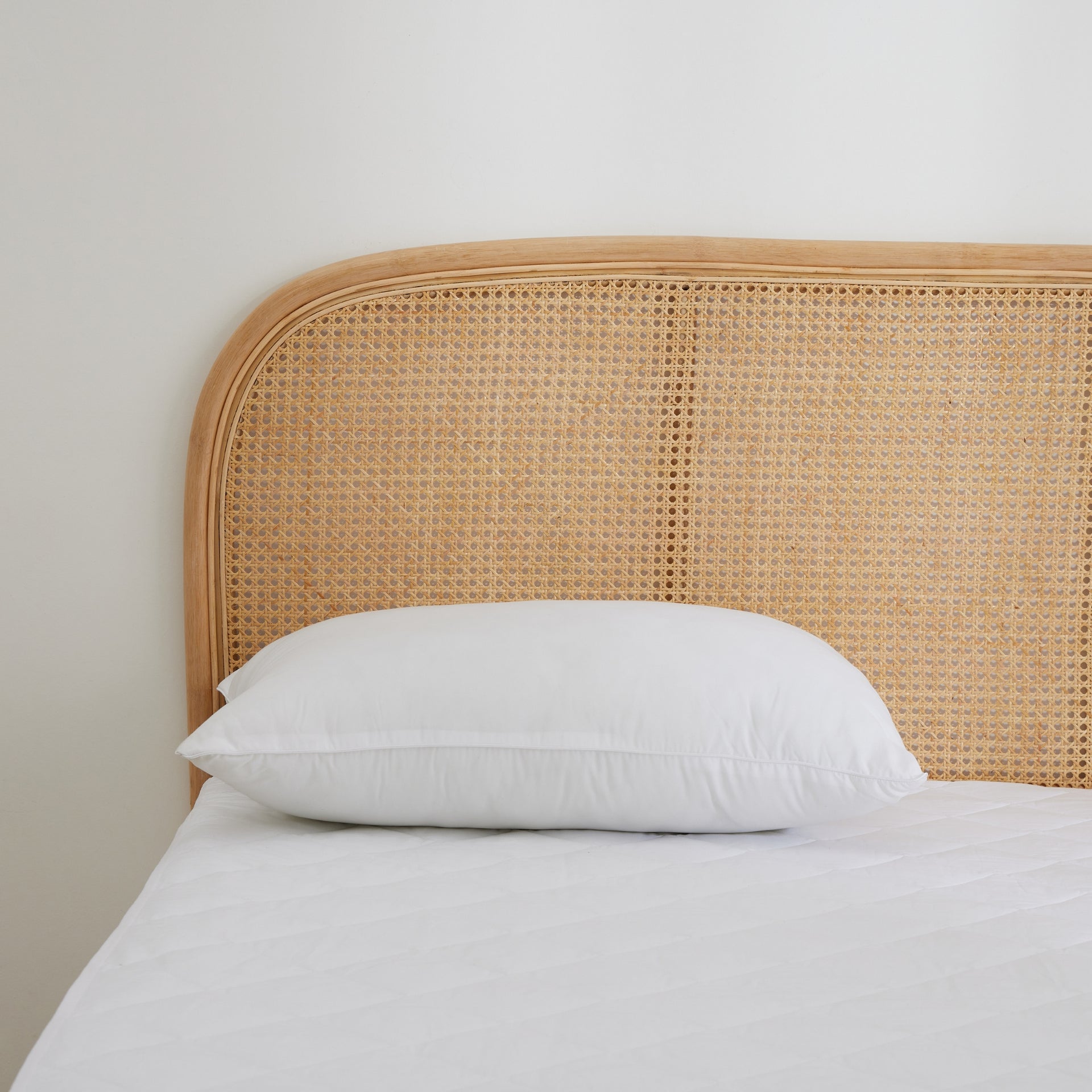 Dreamaker Down Alternative Microfibre Standard Pillow  48 X 73 Cm