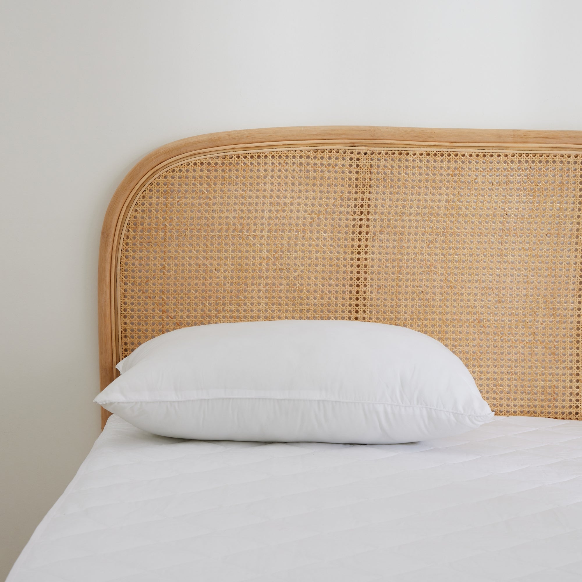 Dreamaker Down Alternative Microfibre Standard Pillow  48 X 73 Cm