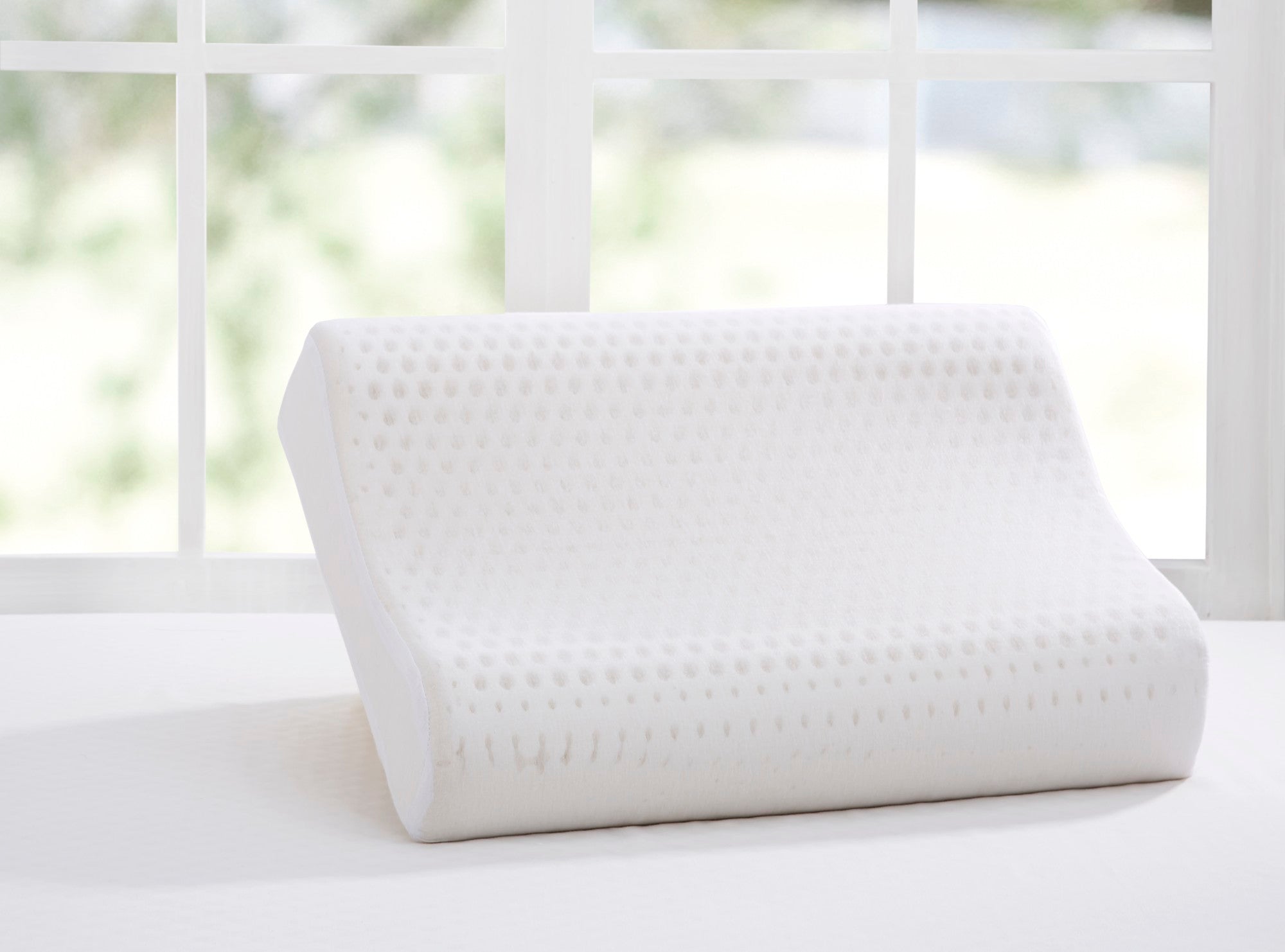 Dreamaker 100% Natural Contoured Pincore Latex Pillow 60X40Cm