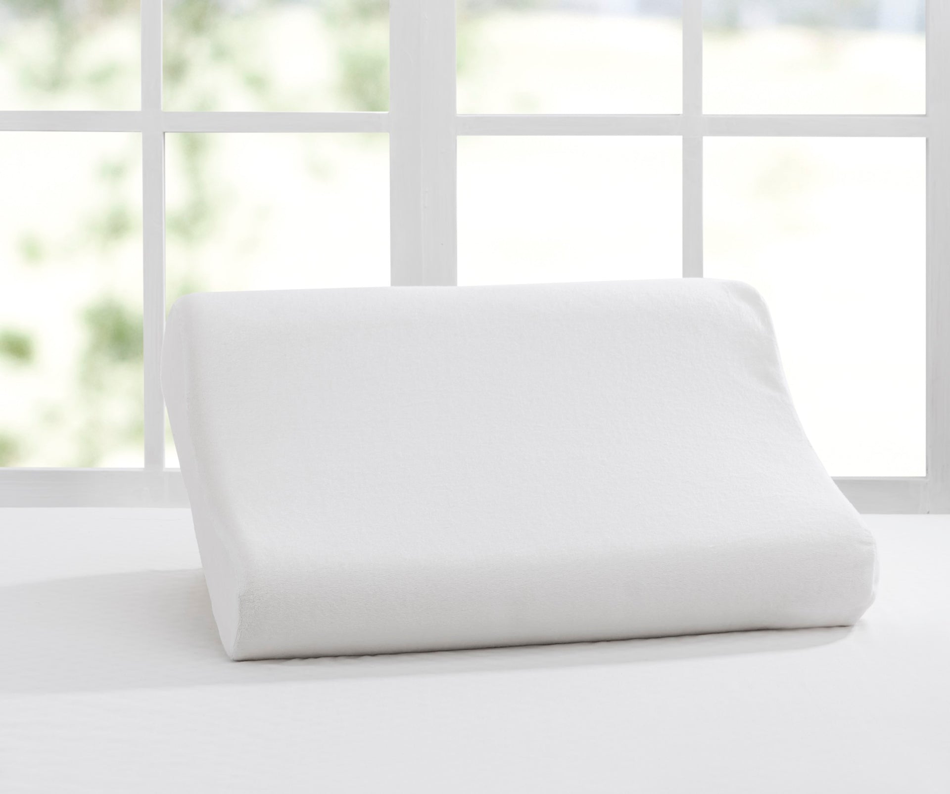 Dreamaker Contoured Pincore Memory Foam Pillow 60X40Cm
