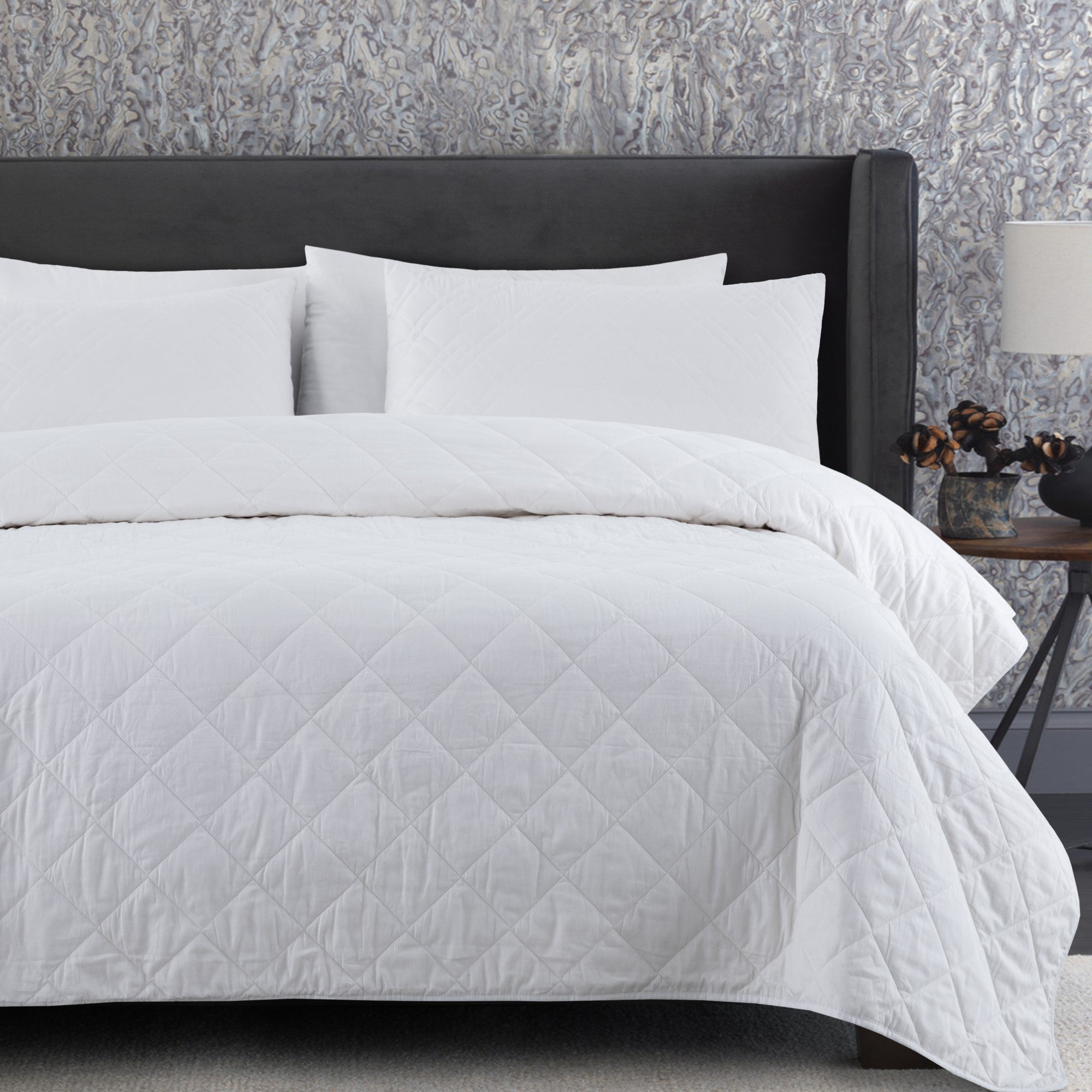 Dreamaker Lightweight Bamboo & Cotton Blend Quilt