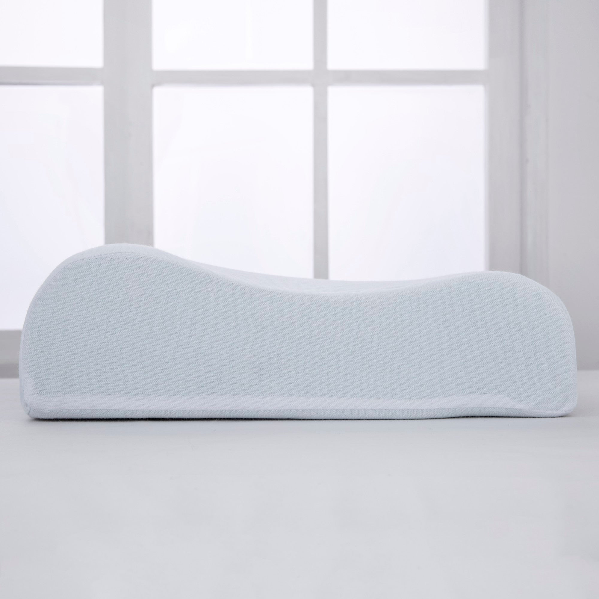 Dreamaker Contoured Gel Infused Talalay Latex Pillow  40X62Cm