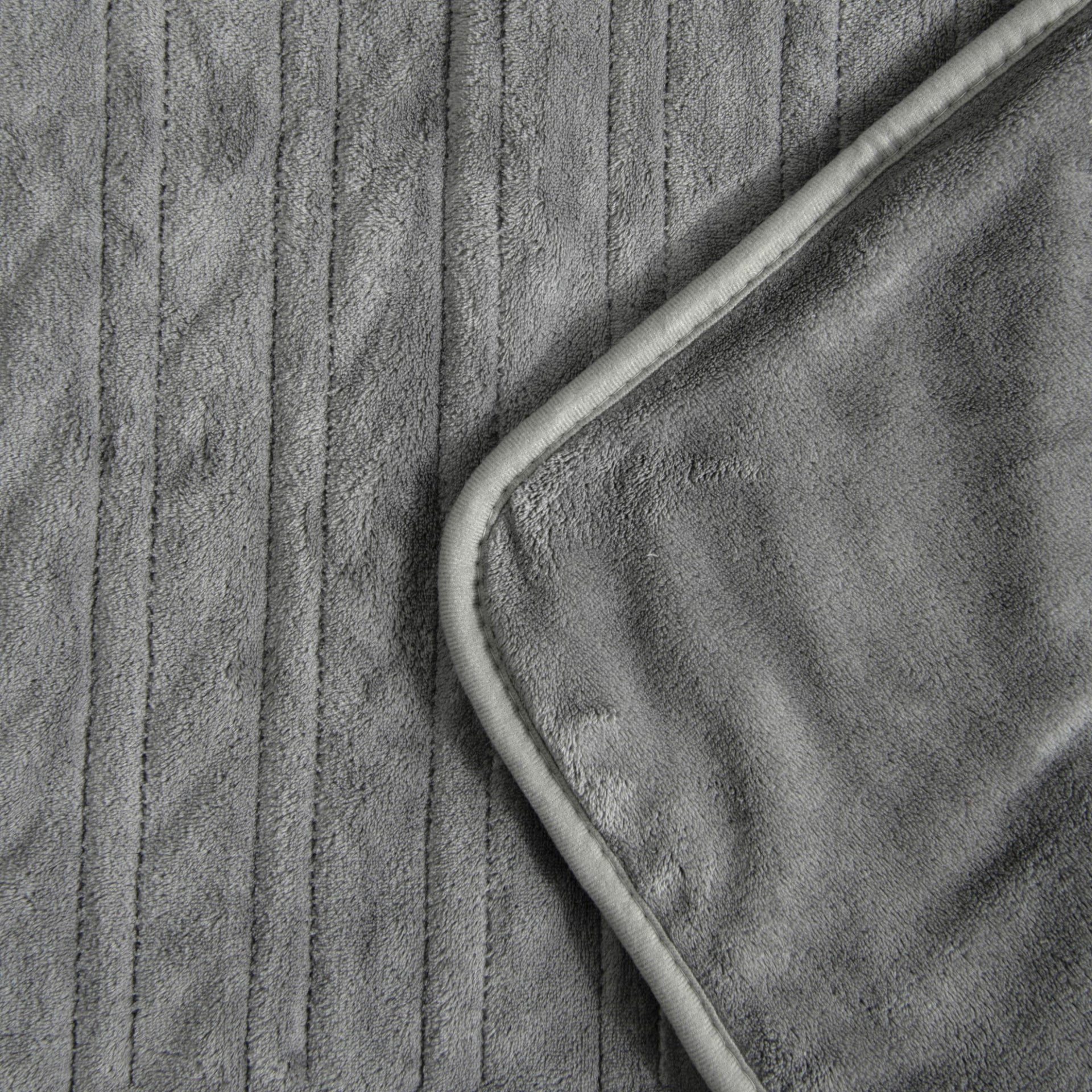 Dreamaker Ston Coral Fleece Heated Throw Silver 130X160Cm