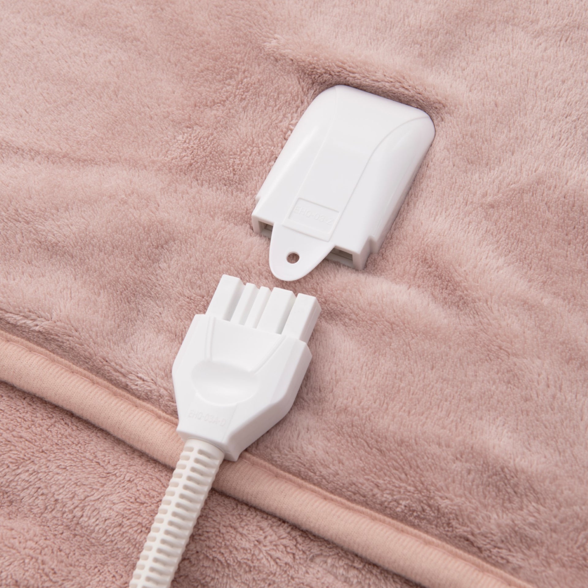 Dreamaker Ston Coral Fleece Heated Throw Blush 130X160Cm
