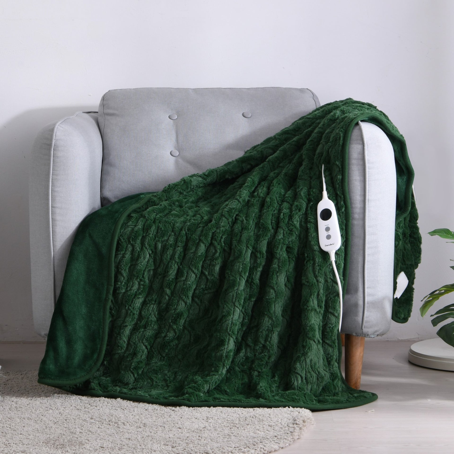 Dreamaker Felix 500Gsm Faux Fur Heated Throw Eden Green 130X160Cm