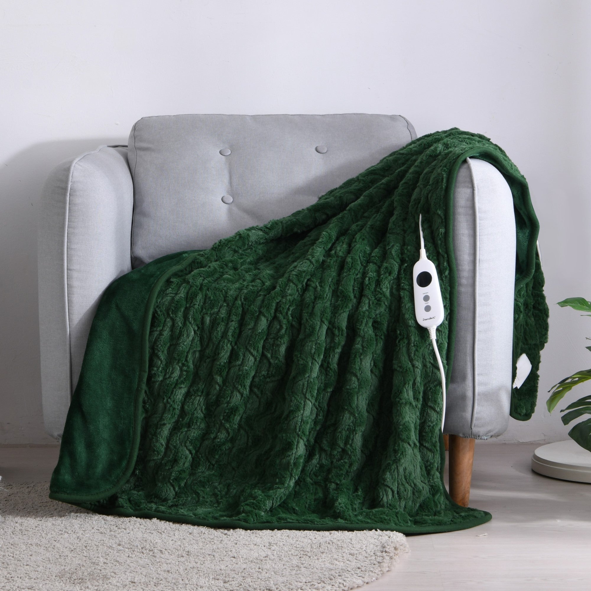 Dreamaker Felix 500Gsm Faux Fur Heated Throw Eden Green 130X160Cm