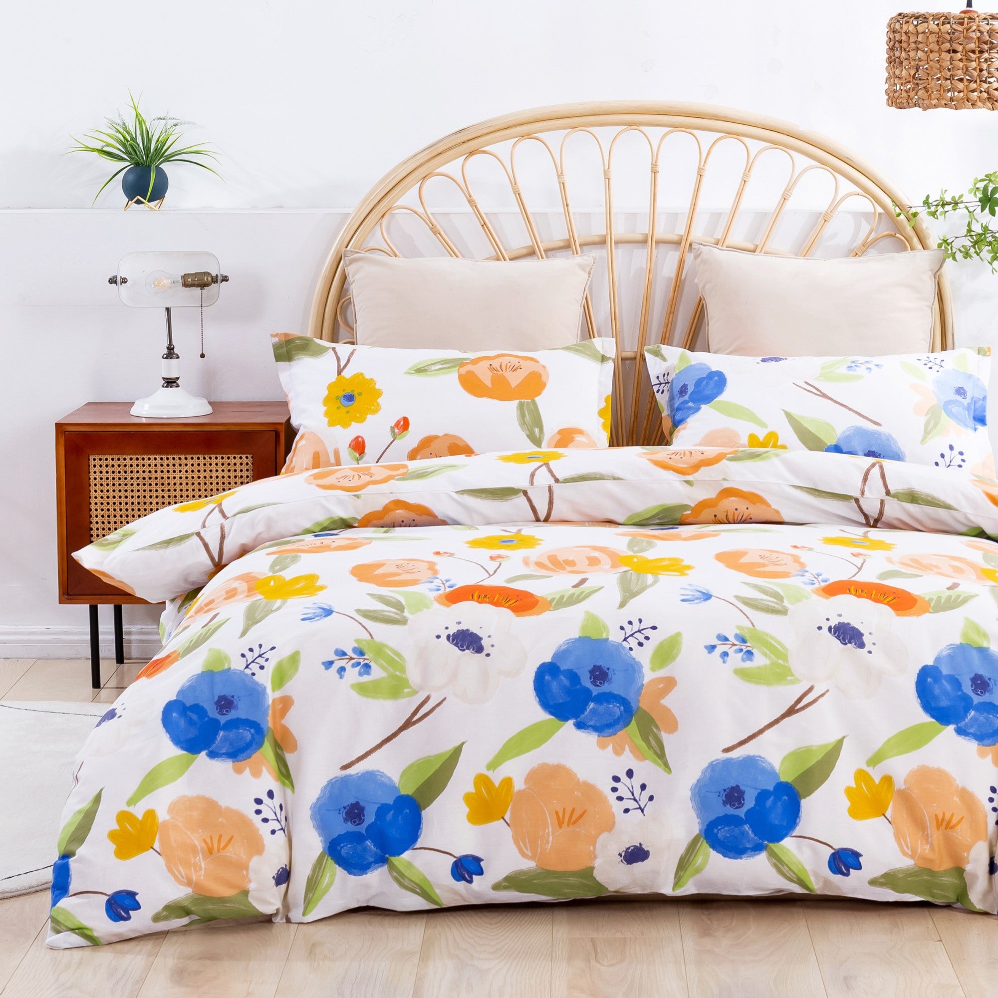 Dreamaker Lily Orangecotton Quilt Cover Set