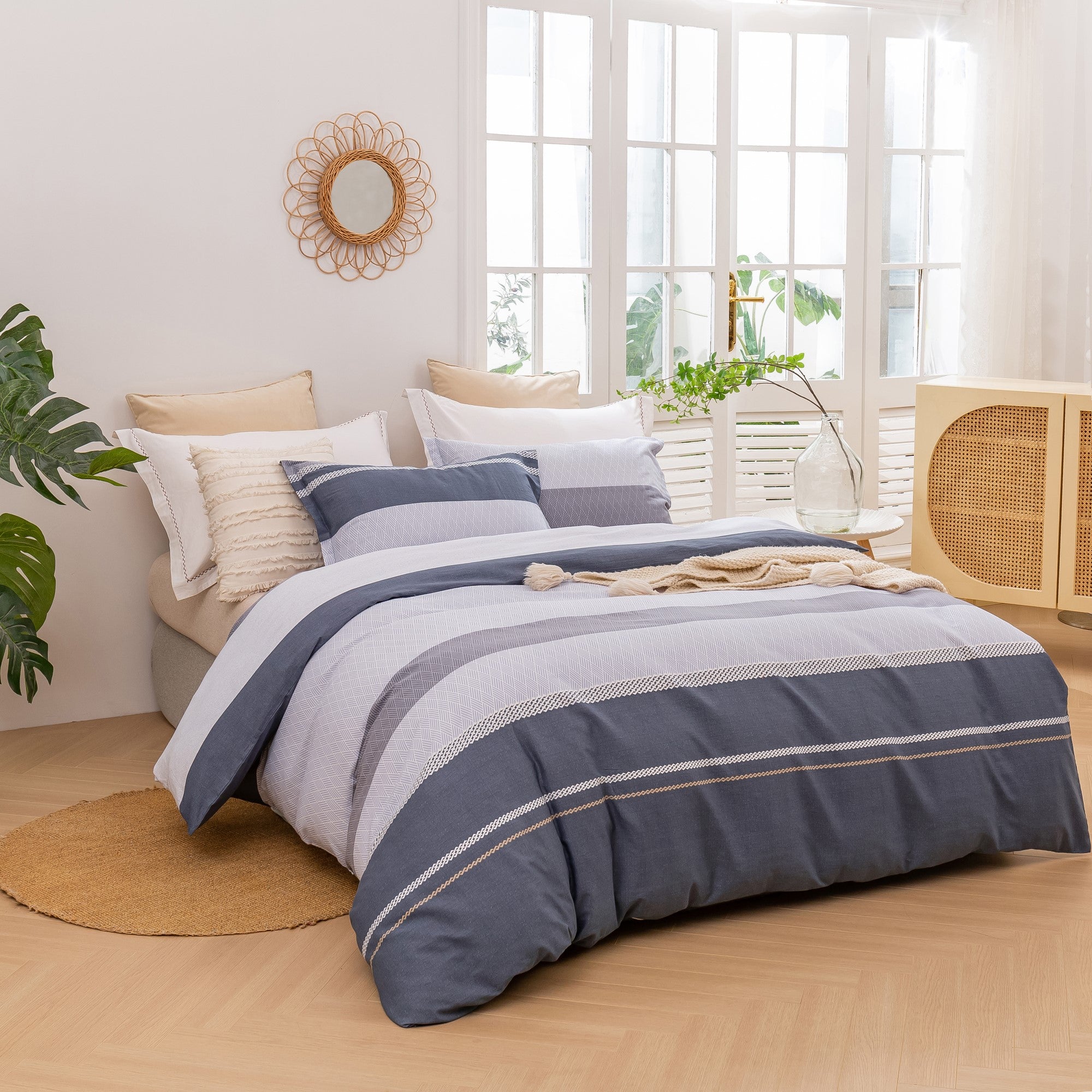 Dreamaker Portofino Stripecotton Quilt Cover Set Blue