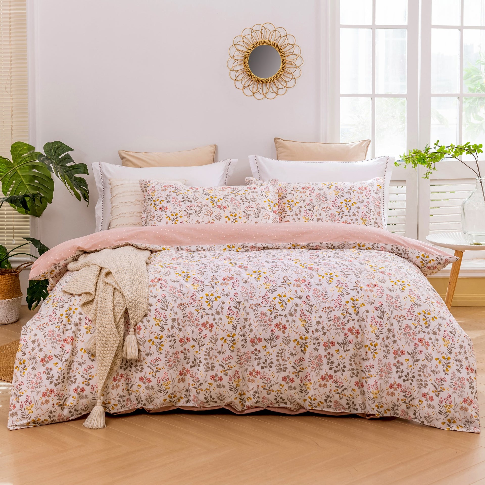 Dreamaker Cottage Flowerscotton Reversible Quilt Cover Set Pink