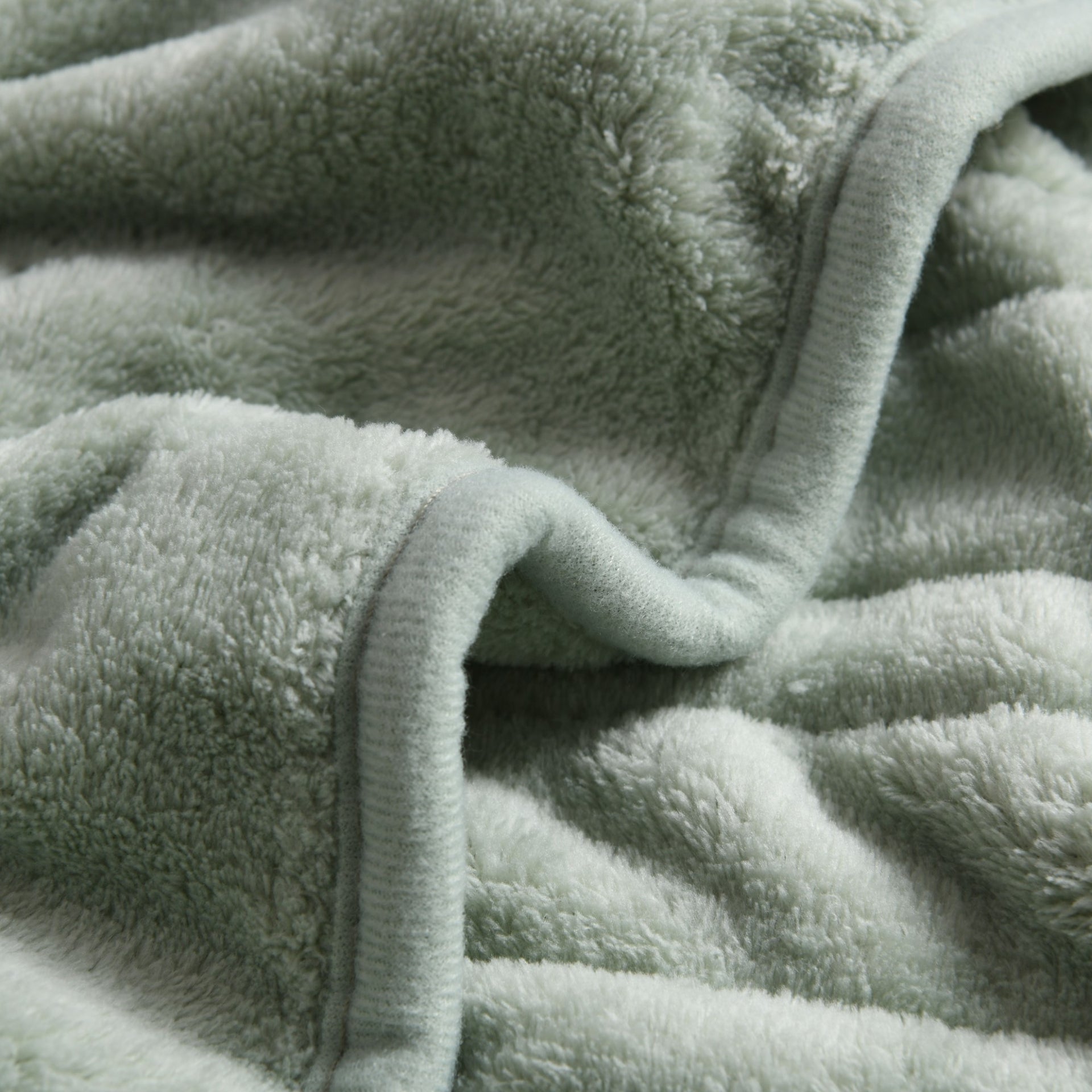 Dreamaker Ston Coral Fleece Heated Throw Sage 130X160Cm
