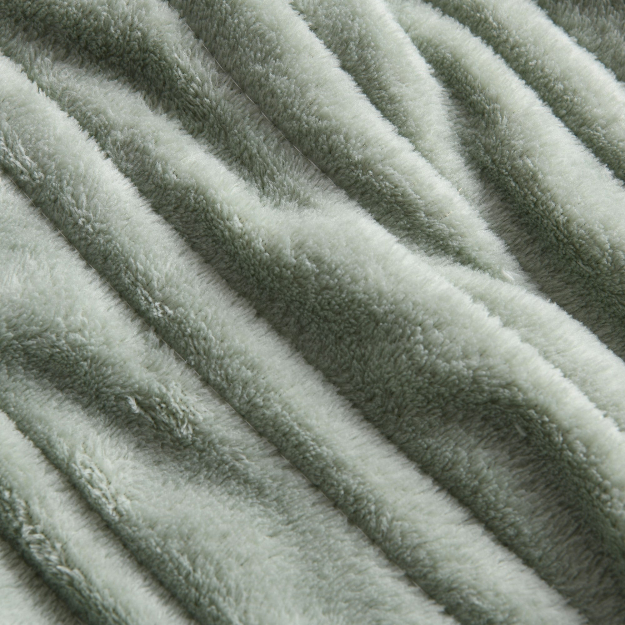Dreamaker Ston Coral Fleece Heated Throw 180X200Cm Sage