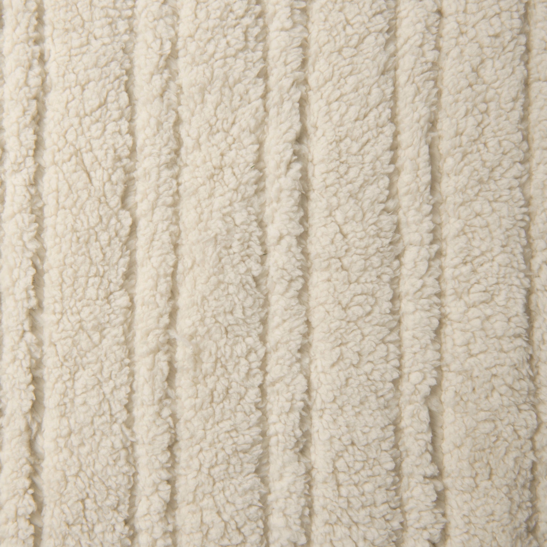 Dreamaker Eve Reversible Sherpa & Coral Fleece Heated Throw 130X160Cm Cream