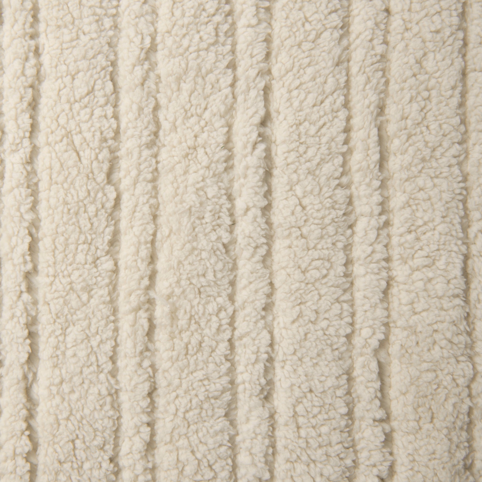 Dreamaker Eve Reversible Sherpa & Coral Fleece Heated Throw 130X160Cm Cream