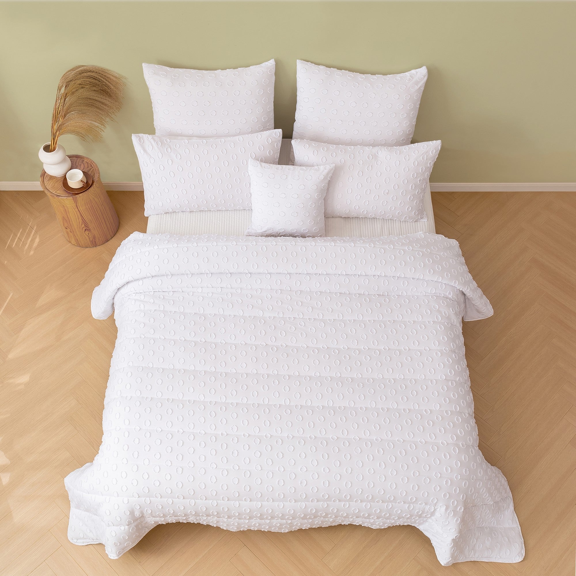 Dreamaker Haven Spot 6 Piece Comforter Set White