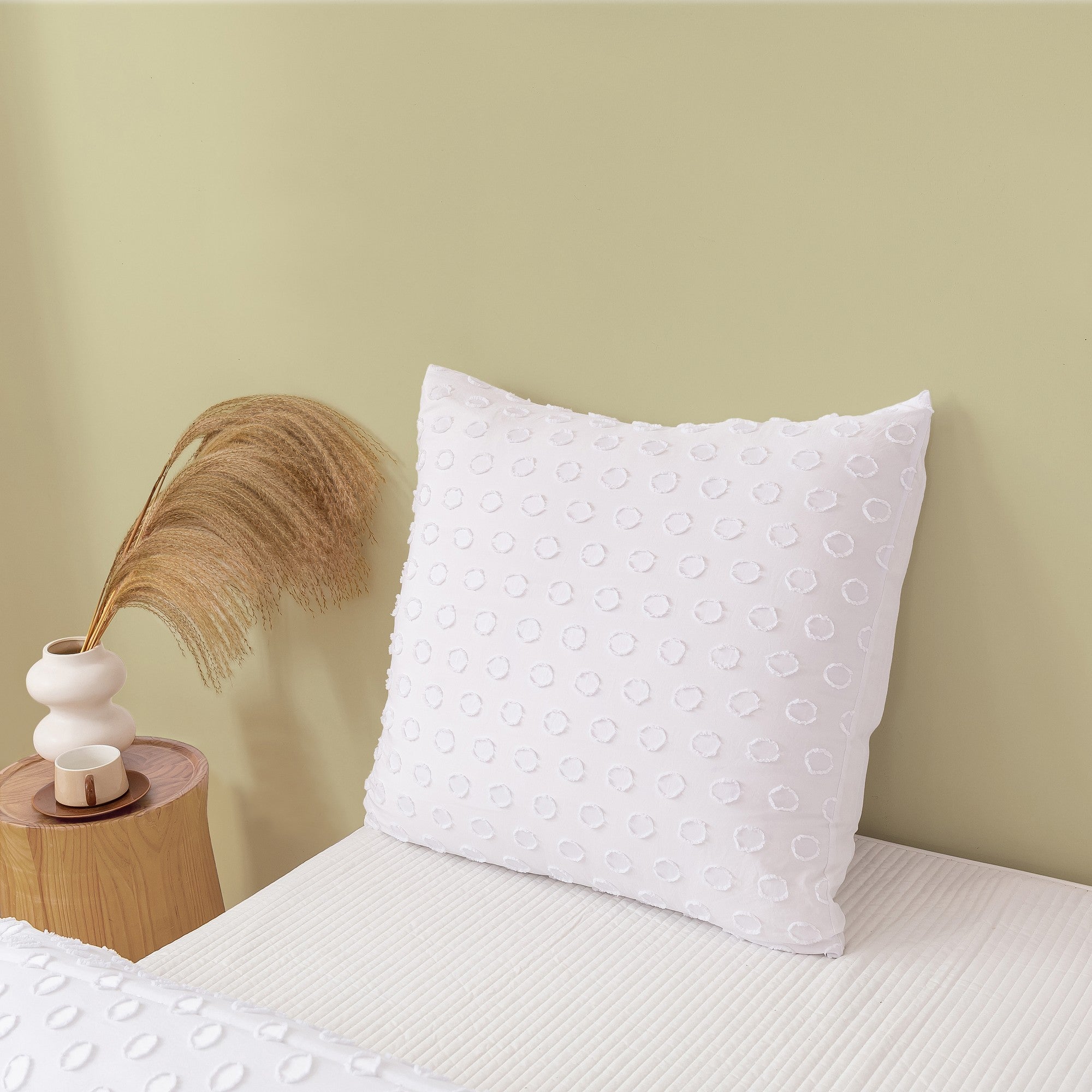 Dreamaker Haven Spot 6 Piece Comforter Set White