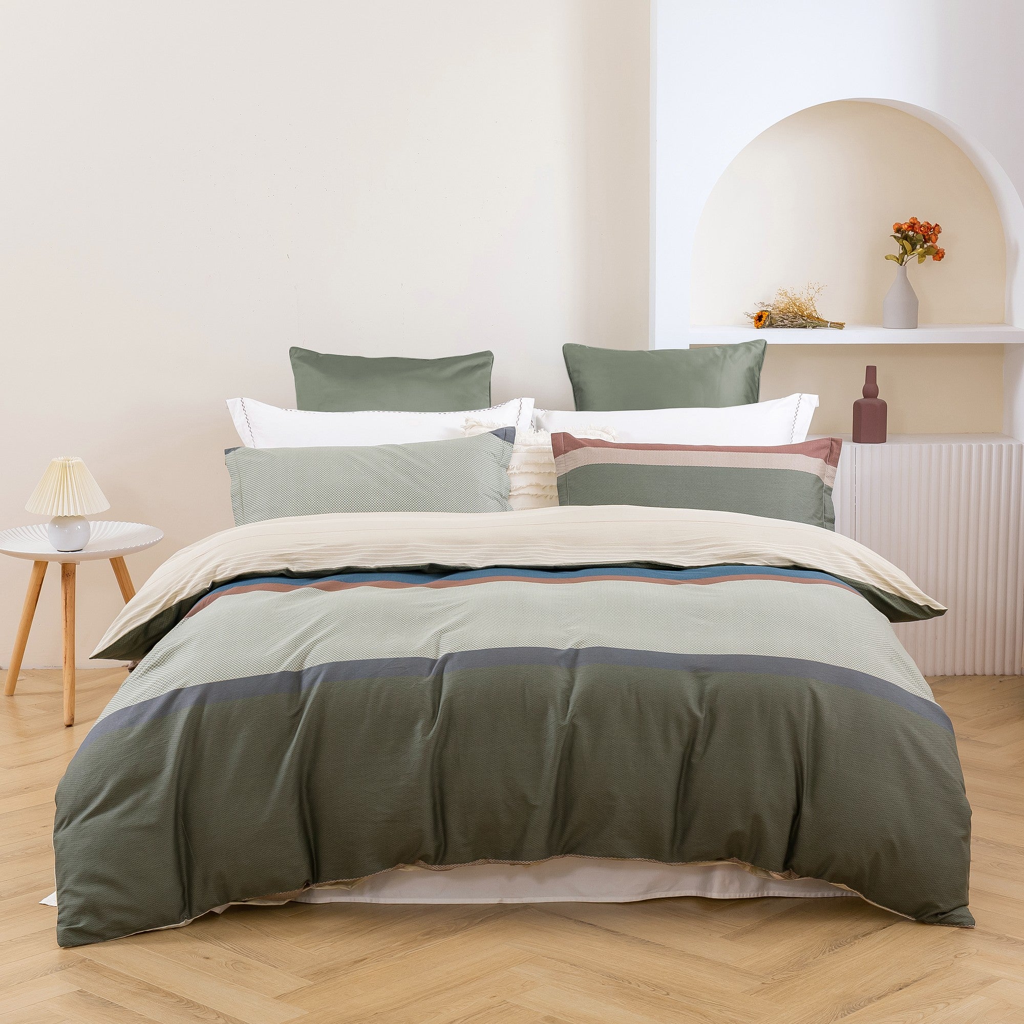 Dreamaker Canyoncotton Reversible Quilt Cover Set