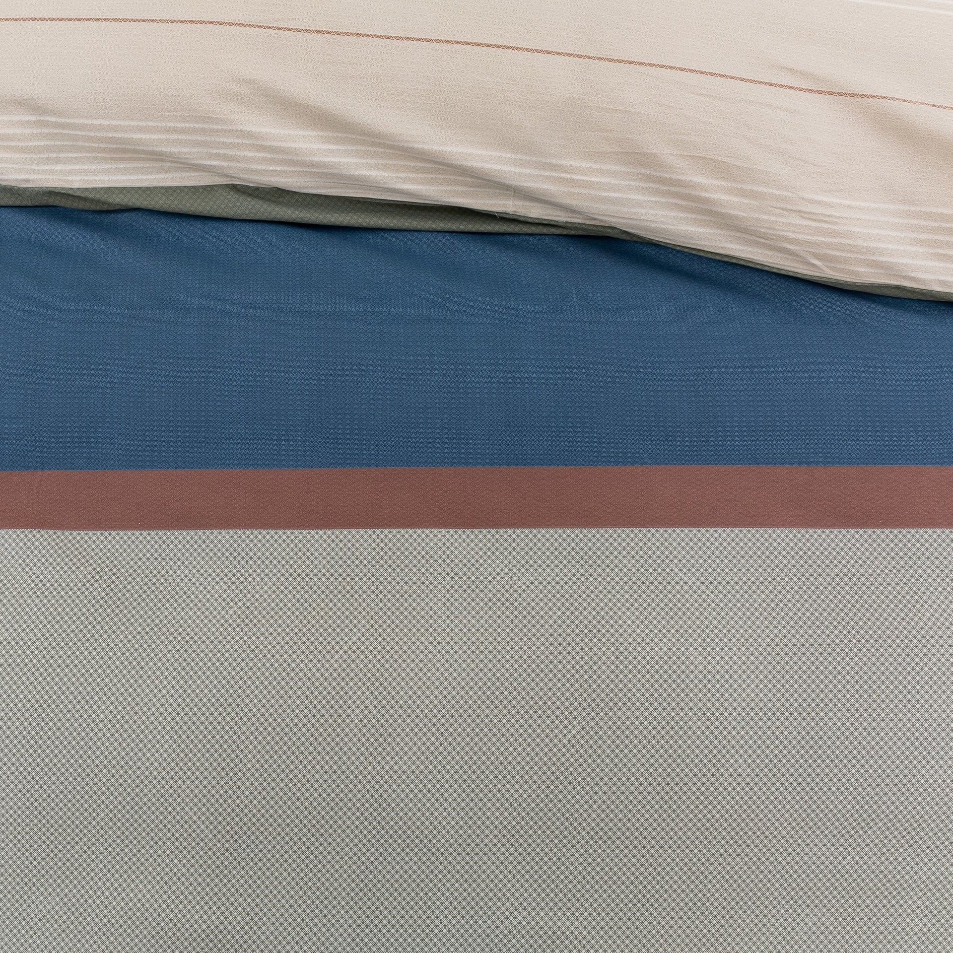 Dreamaker Canyoncotton Reversible Quilt Cover Set