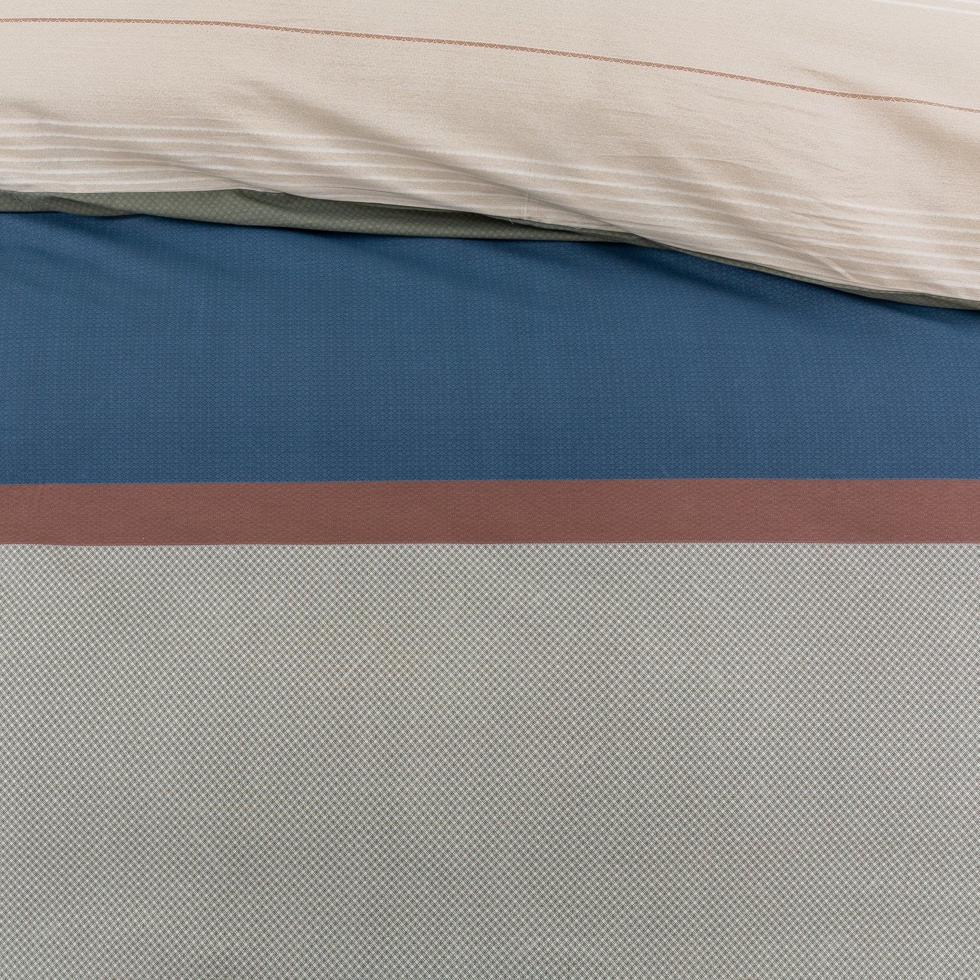 Dreamaker Canyoncotton Reversible Quilt Cover Set