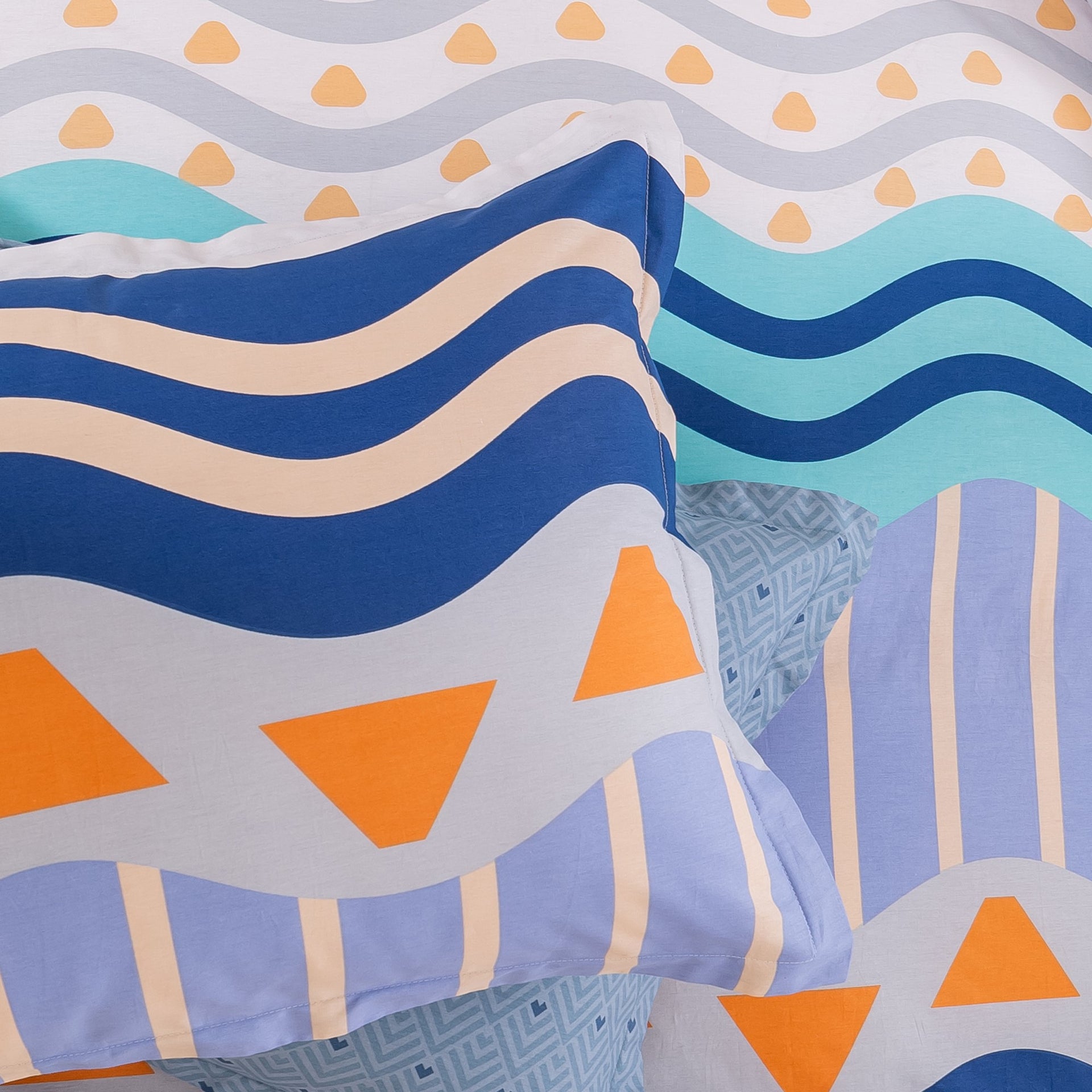 Dreamaker Capricotton Reversible Quilt Cover Set