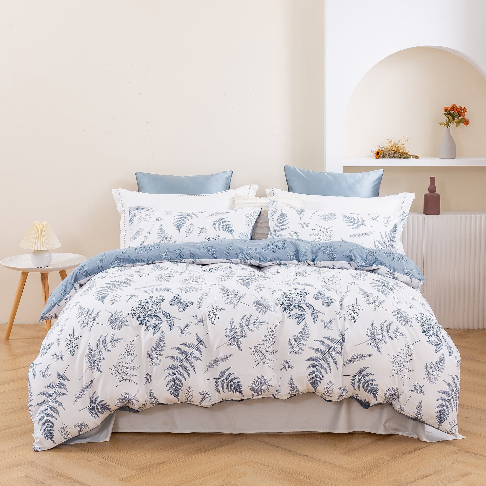 Dreamaker Daphnecotton Reversible Quilt Cover Set