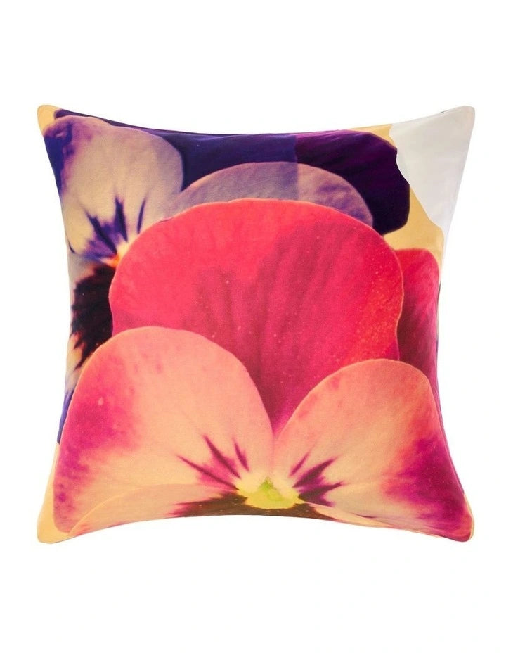 LINEN HOUSE SUPERBLOOM MULTI QUILT COVER SET Linen House