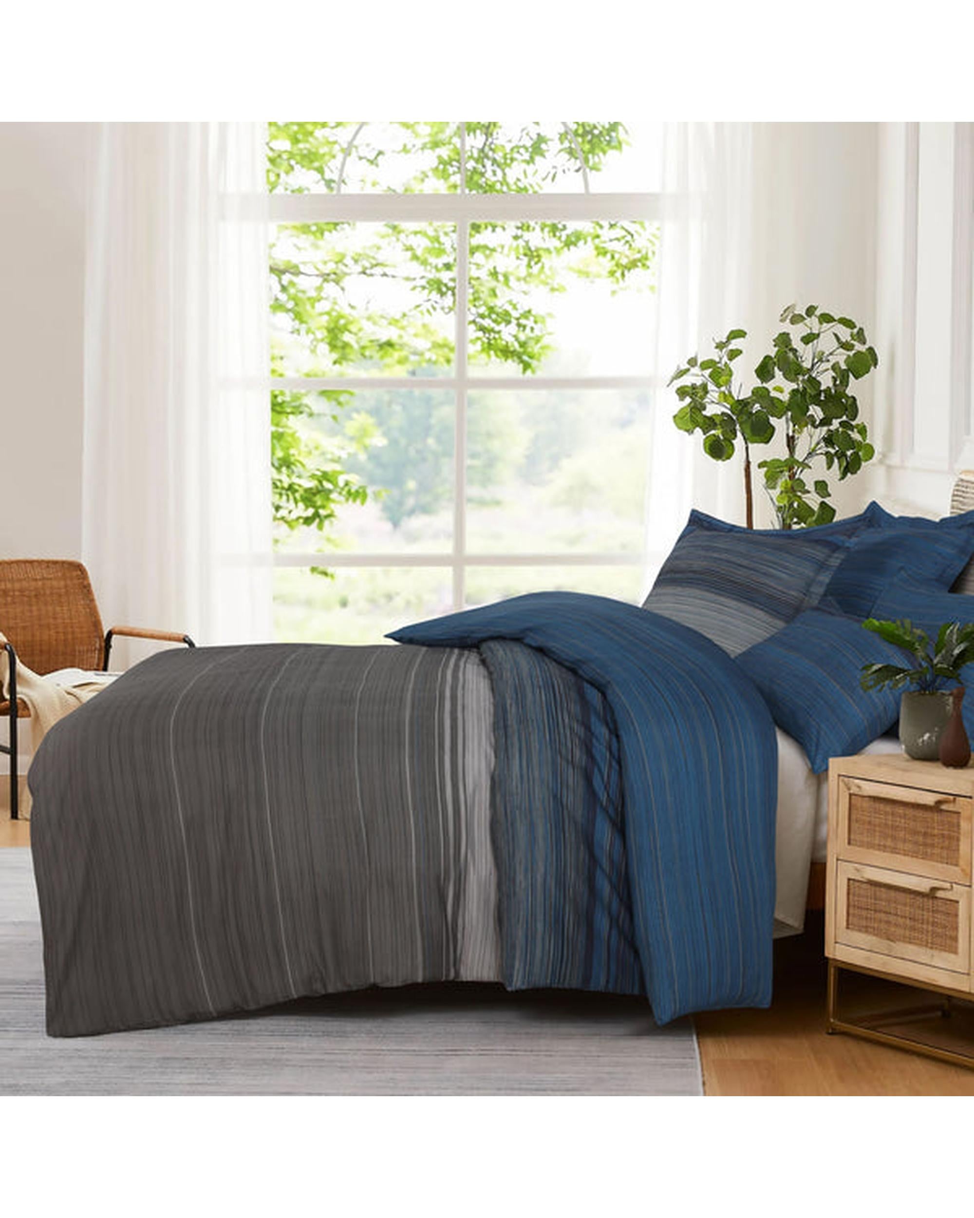 Amsons Quilt Cover Set with Extra Standard Pillow Covers - Stripes