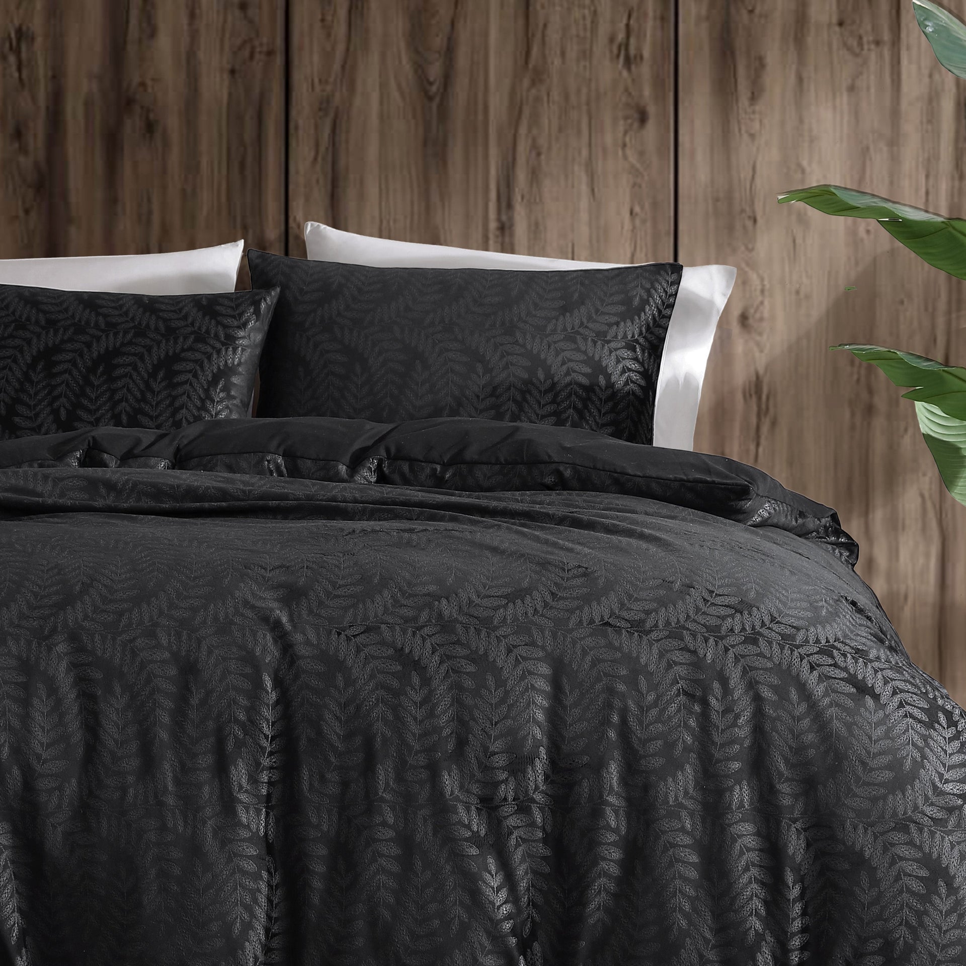 INTERFAB | ARDOR BOUDOIR "Rui" EMBOSSED VELVET QUILT COVER SET INTERFAB