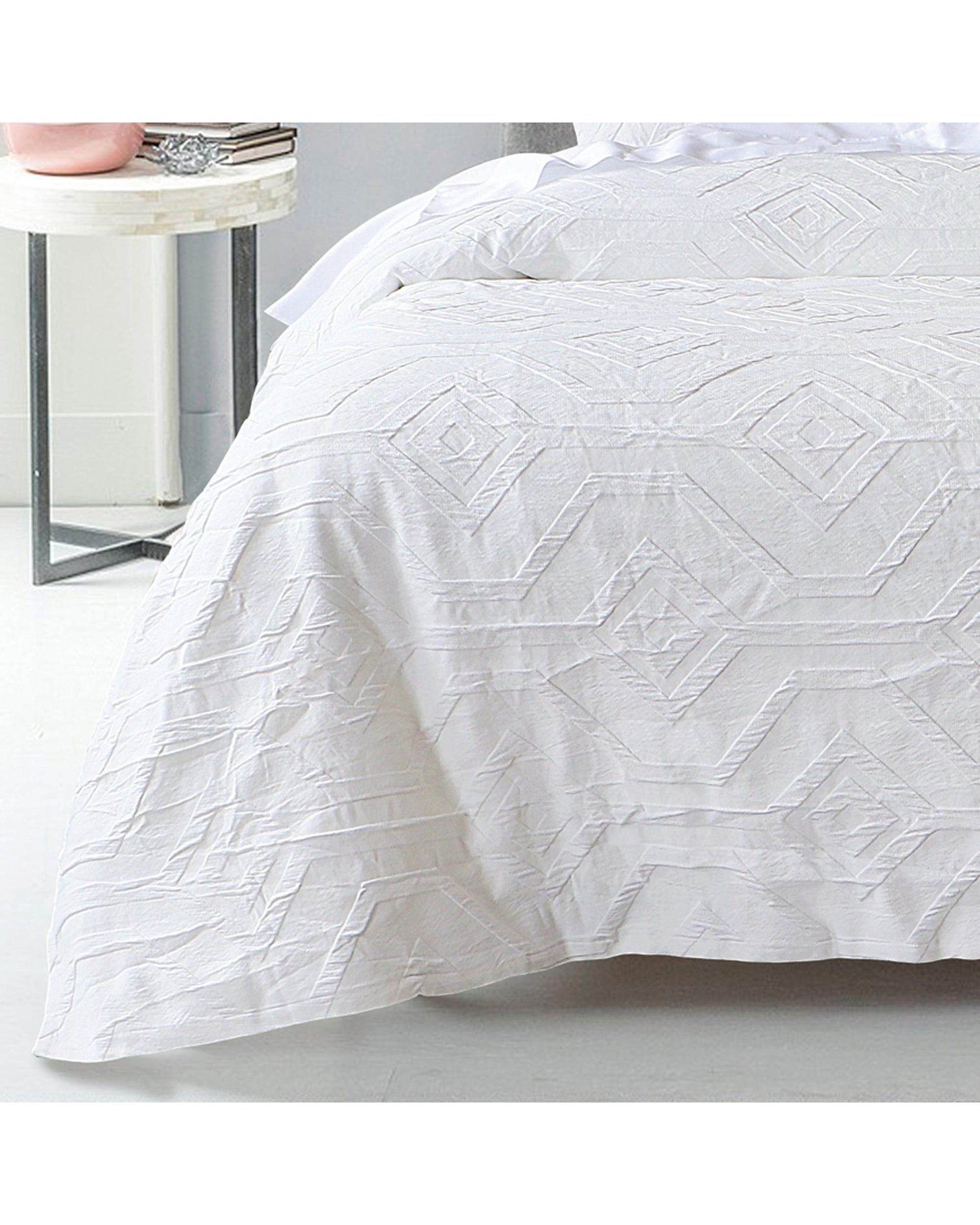 Bianca Bedding Kora White Polyester Jacquard Quilt Cover Set Bianca Bedding