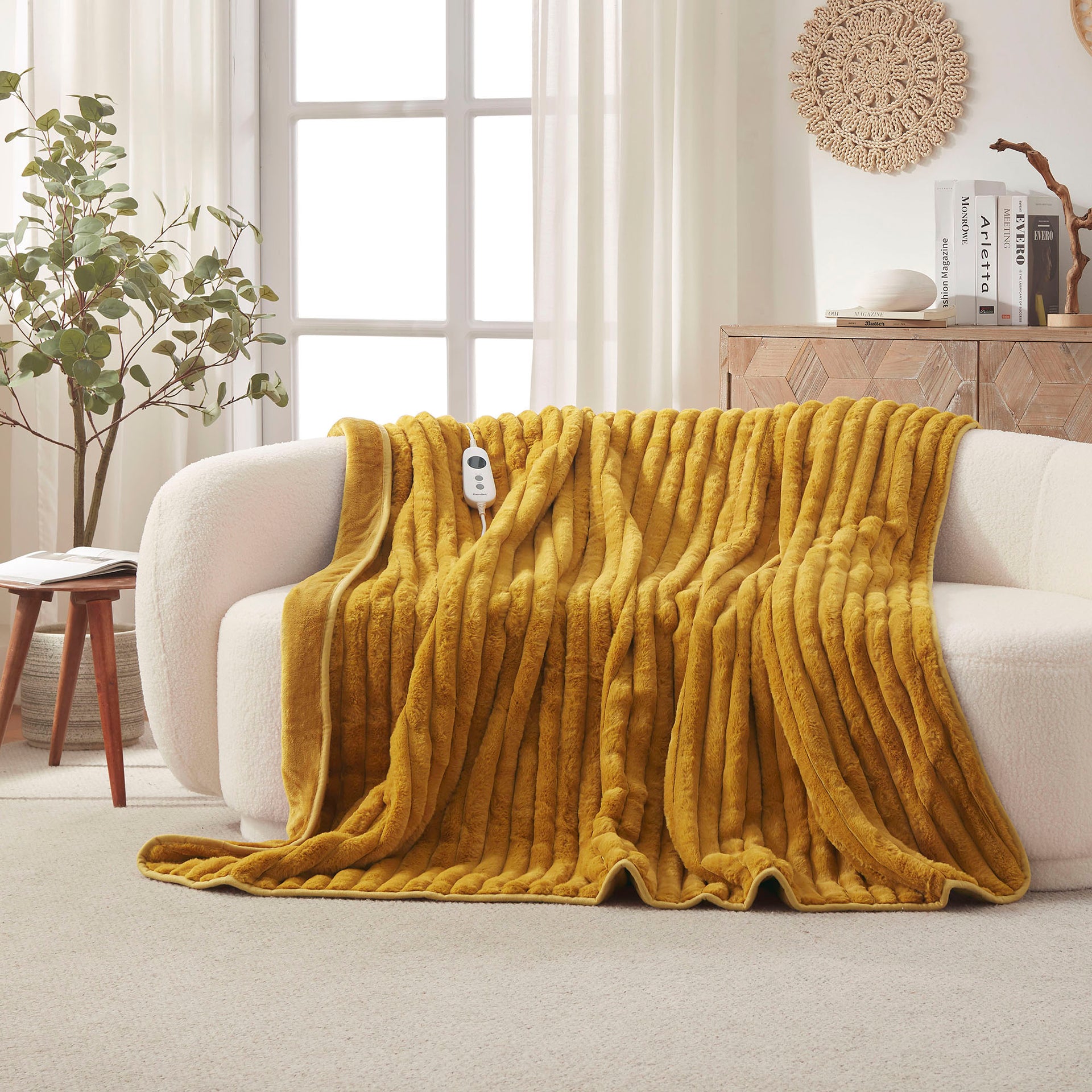 Dreamaker Cirra Chunky Embossed Fleece Heated Throw Mustard Gold 180X200Cm