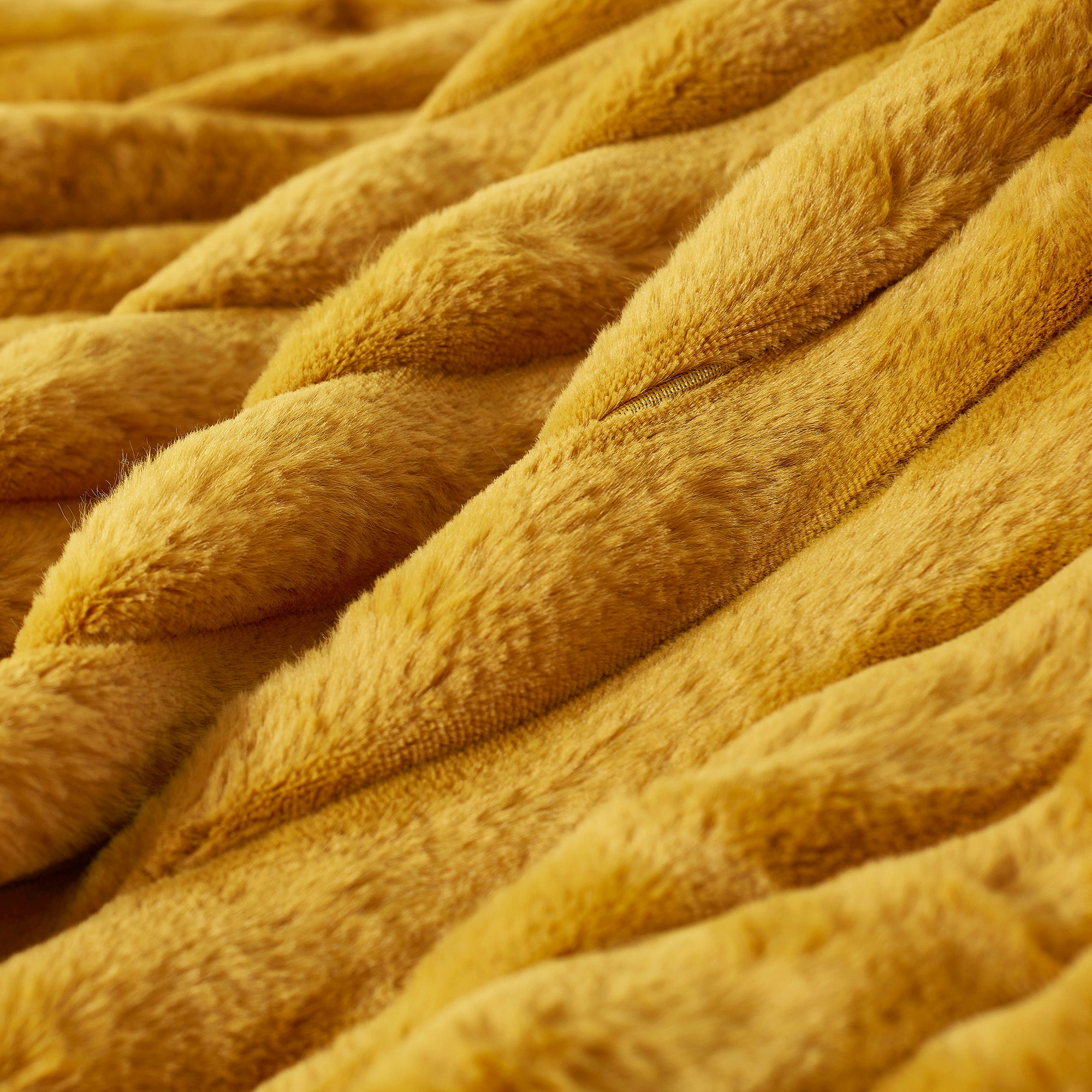 Dreamaker Cirra Chunky Embossed Fleece Heated Throw Mustard Gold 180X200Cm