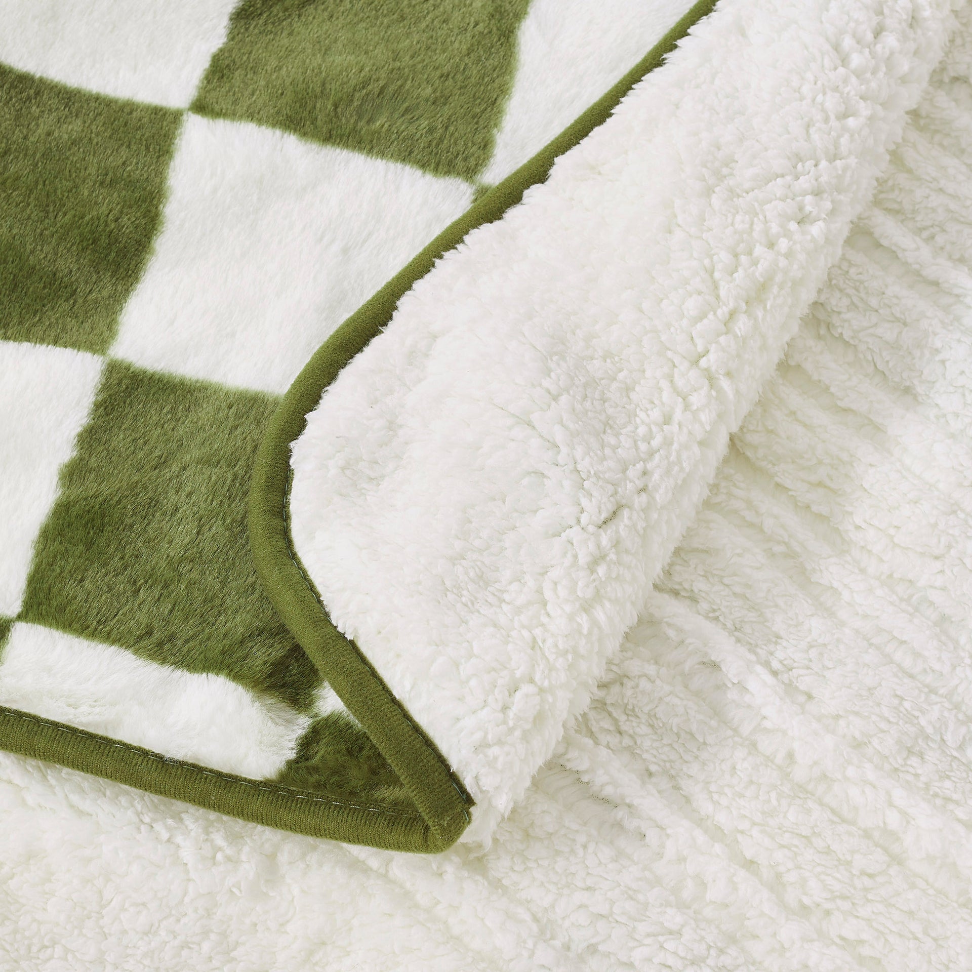 Dreamaker Axia Checkered Plush Heated Throw Olive & Cream 180X200Cm