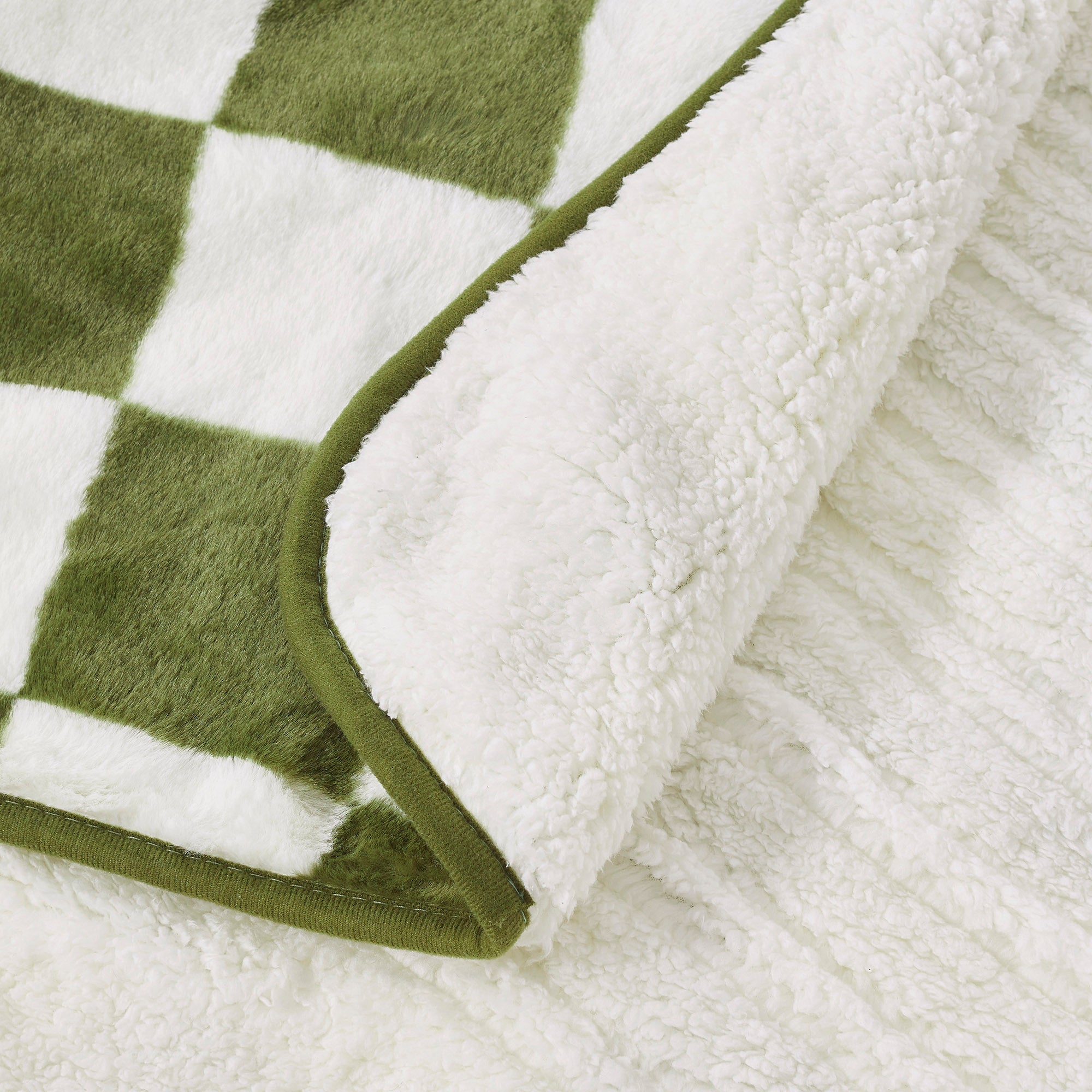 Dreamaker Axia Checkered Plush Heated Throw Olive & Cream 180X200Cm