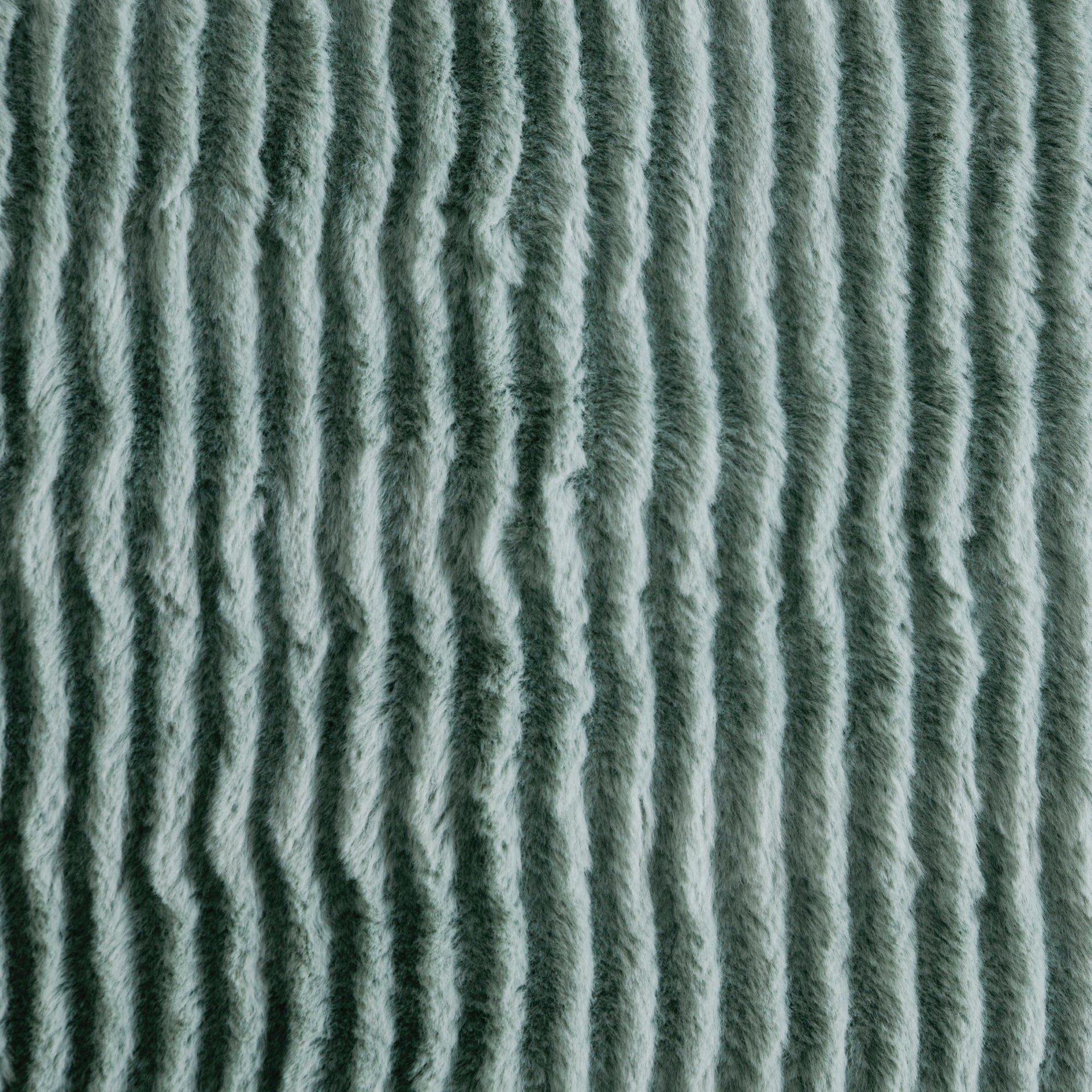 Dreamaker Millie Eyelash Fleece Reversible Heated Throw Faded Green & Sage 180X200Cm