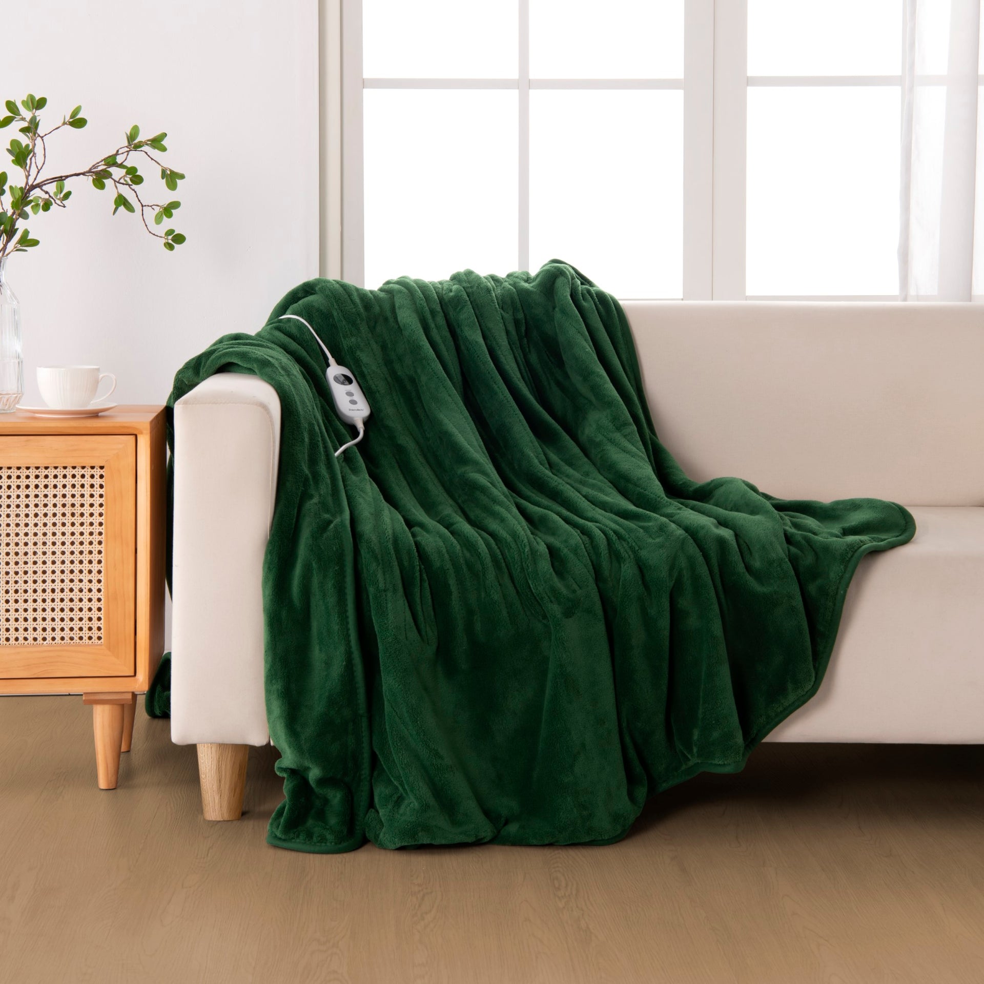 Dreamaker Ston Coral Fleece Heated Throw Eden Green  180 X 200Cm