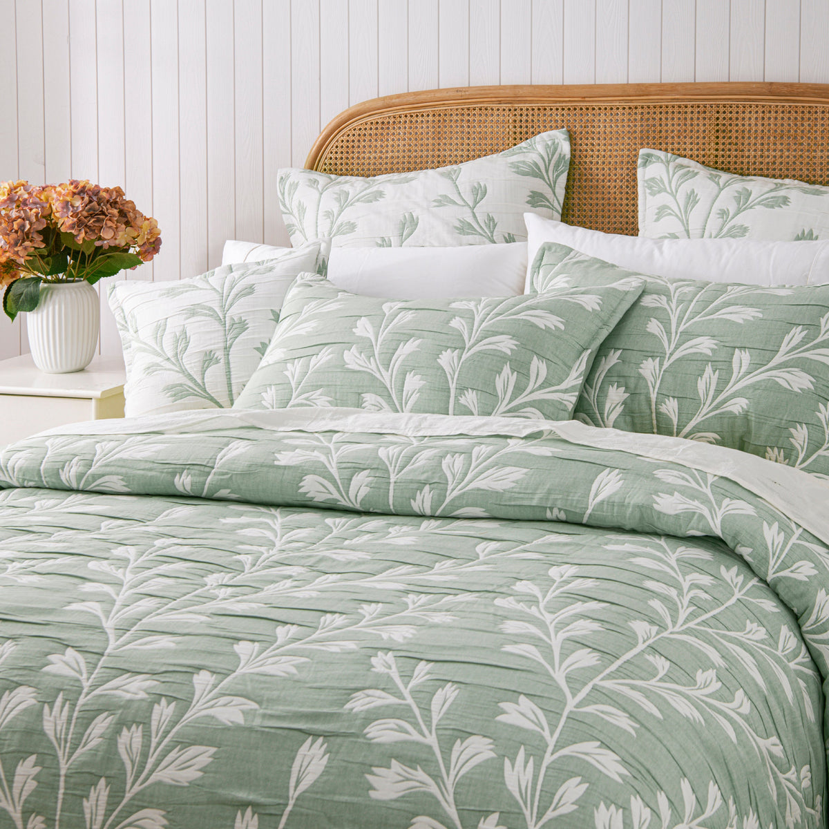 Bianca Bedding Vionelle Reversible Bedspread Set