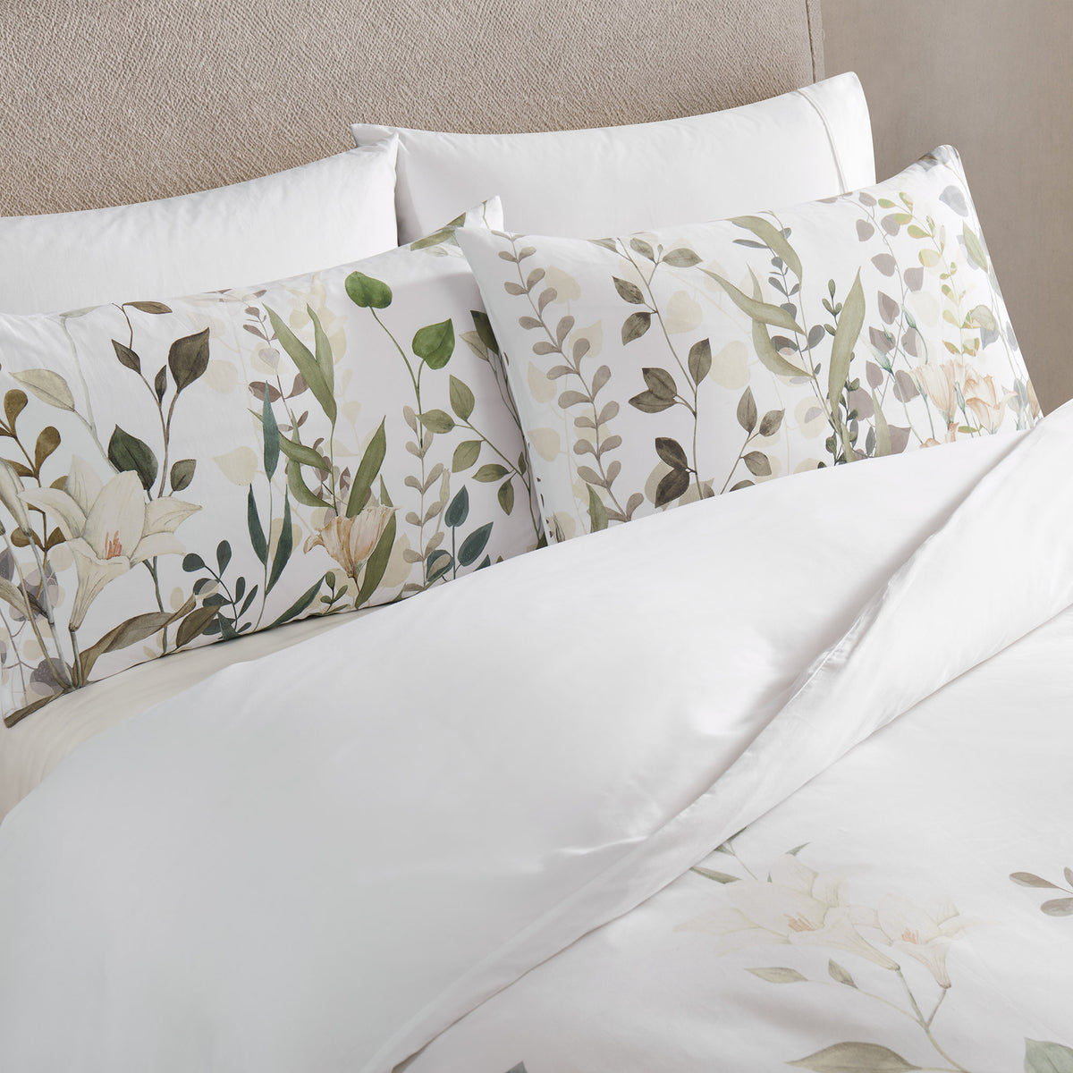 Laura Ashley Estelle Trail Green Quilt Cover Set