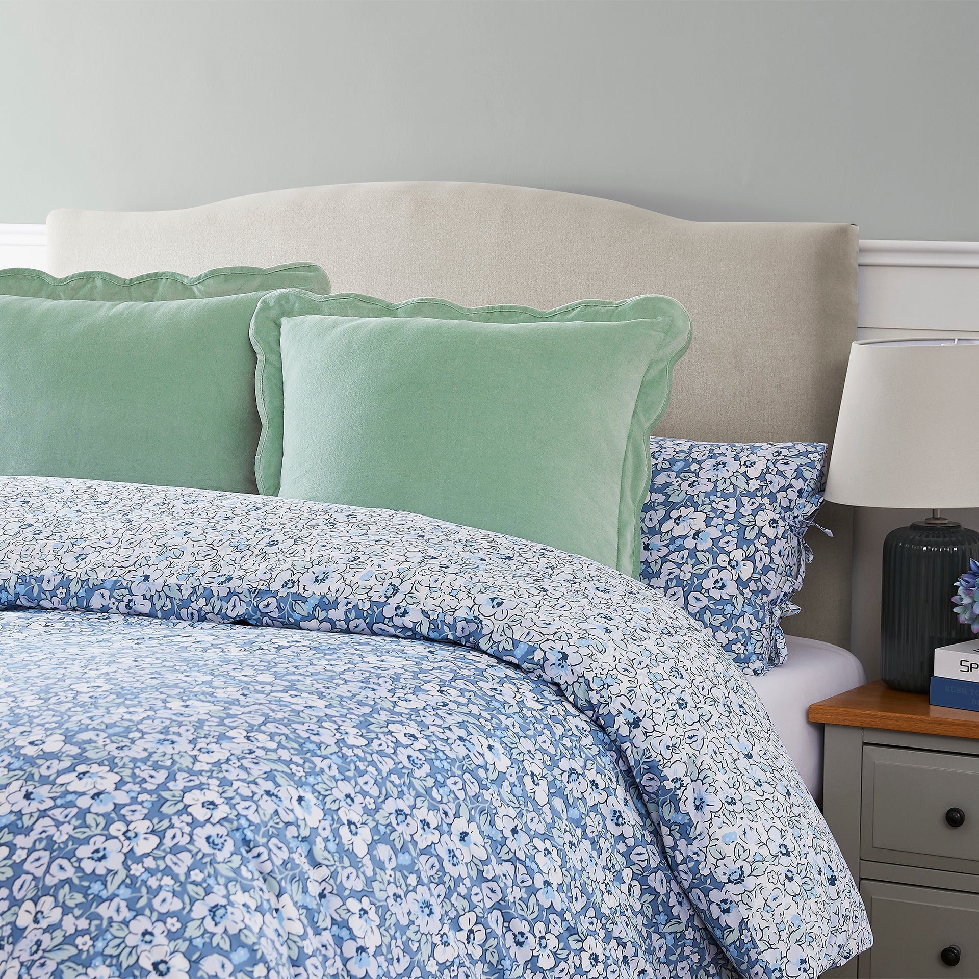 LAURA ASHLEY LIBBY QUILT COVER SET - BLUE